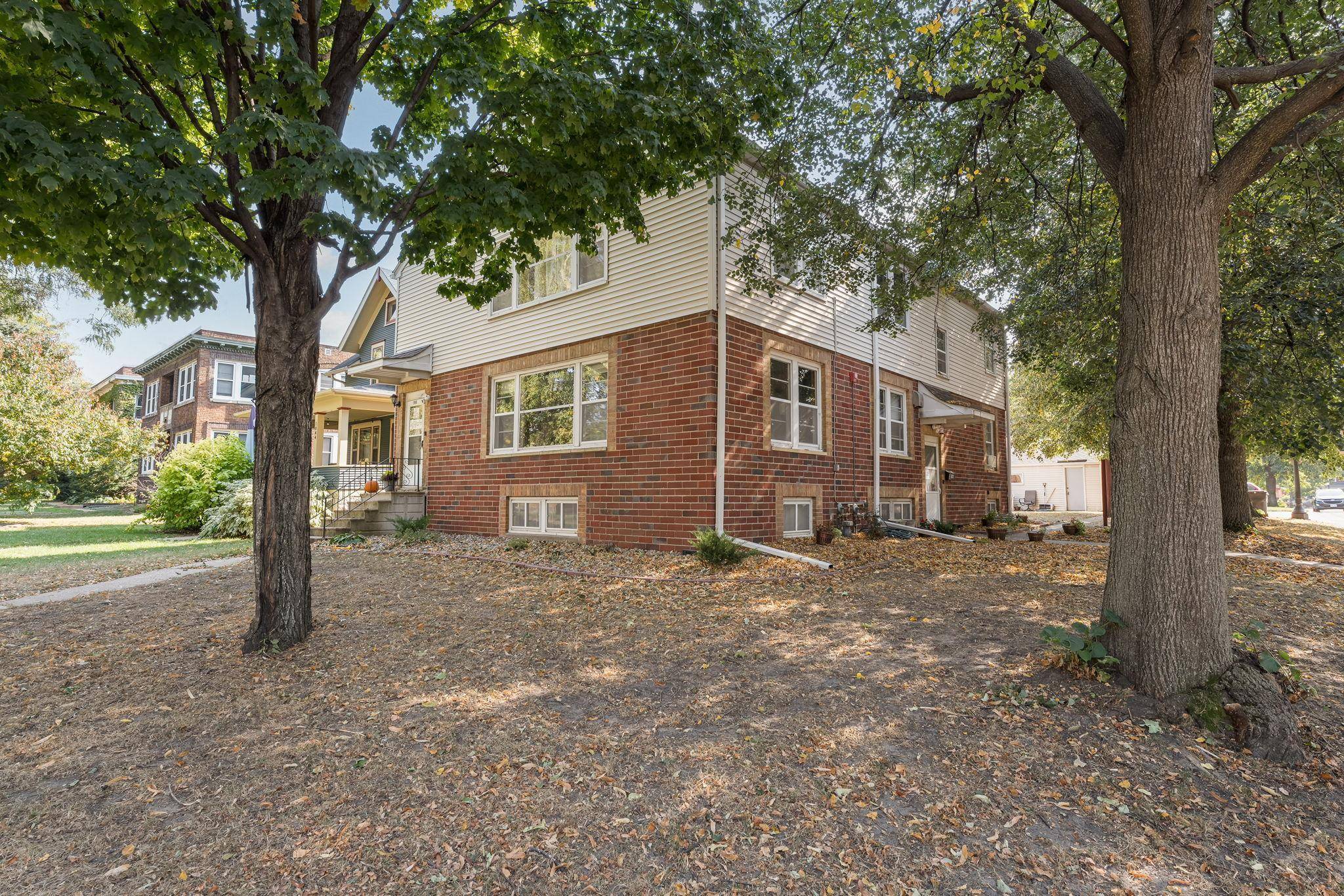 Saint Paul, MN 55104,1846 Portland AVE
