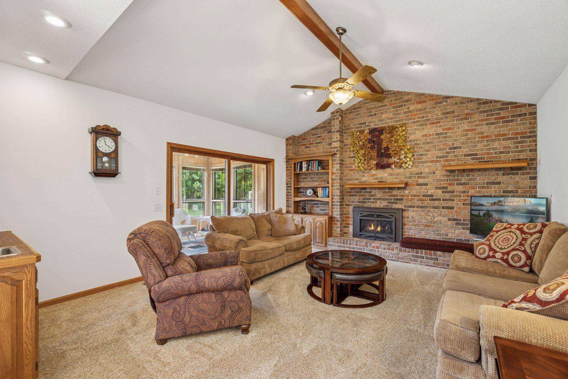 Eden Prairie, MN 55346,13525 Oak Hill CT
