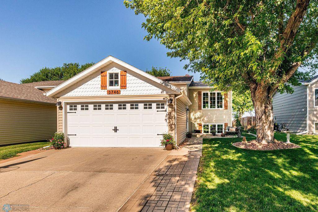 Fargo, ND 58102,3746 10th ST N