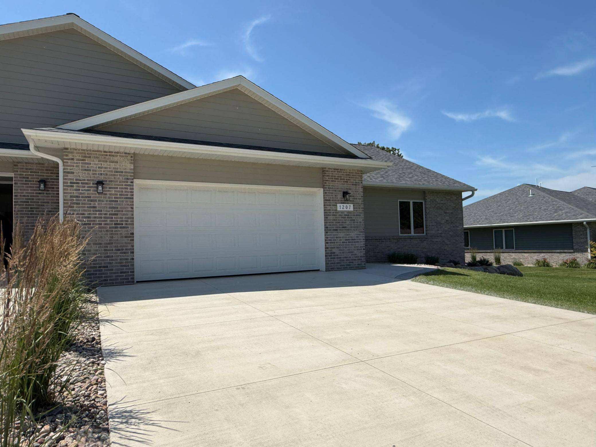 Worthington, MN 56187,1207 S Shore DR