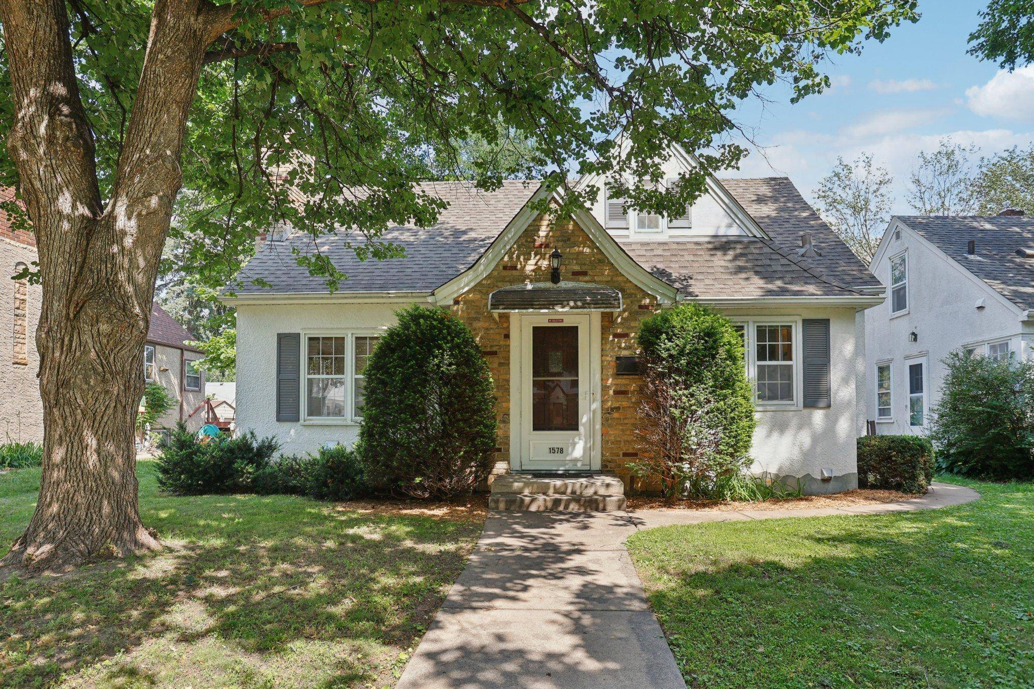 Saint Paul, MN 55108,1578 Chelsea ST