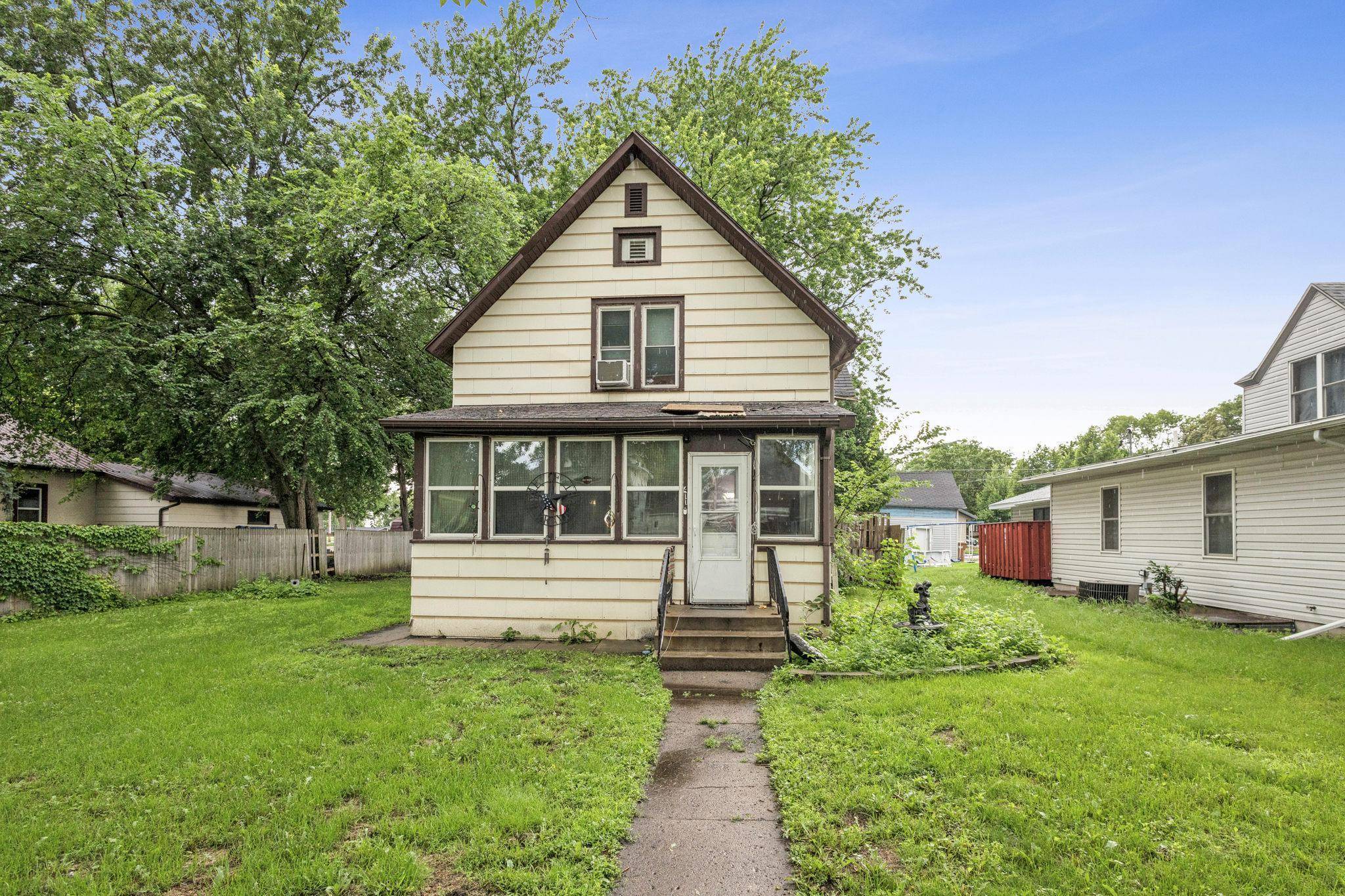 Montevideo, MN 56265,411 N 5th ST