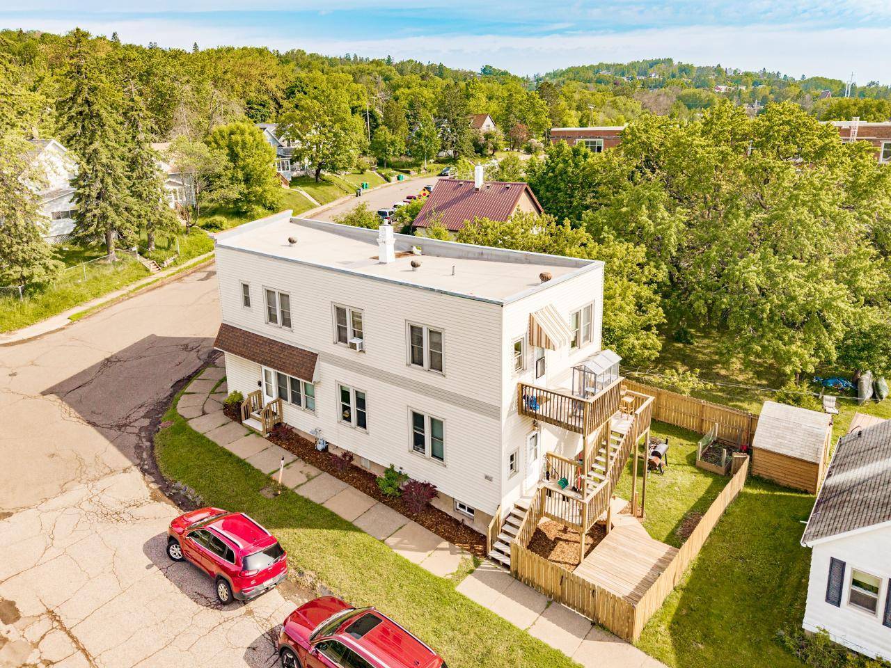 Duluth, MN 55805,702 E 11th ST