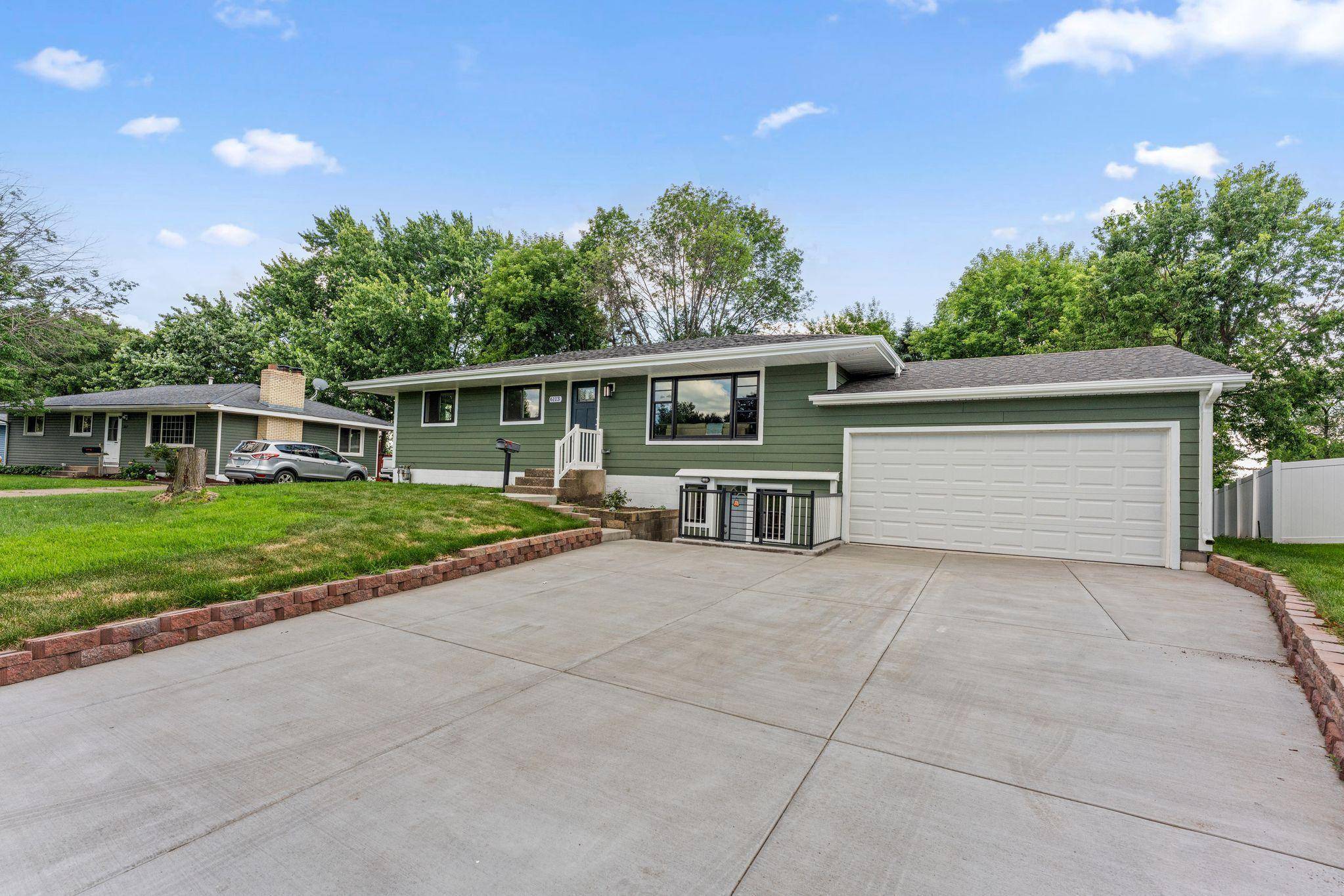 Brooklyn Center, MN 55429,6113 Scott AVE N