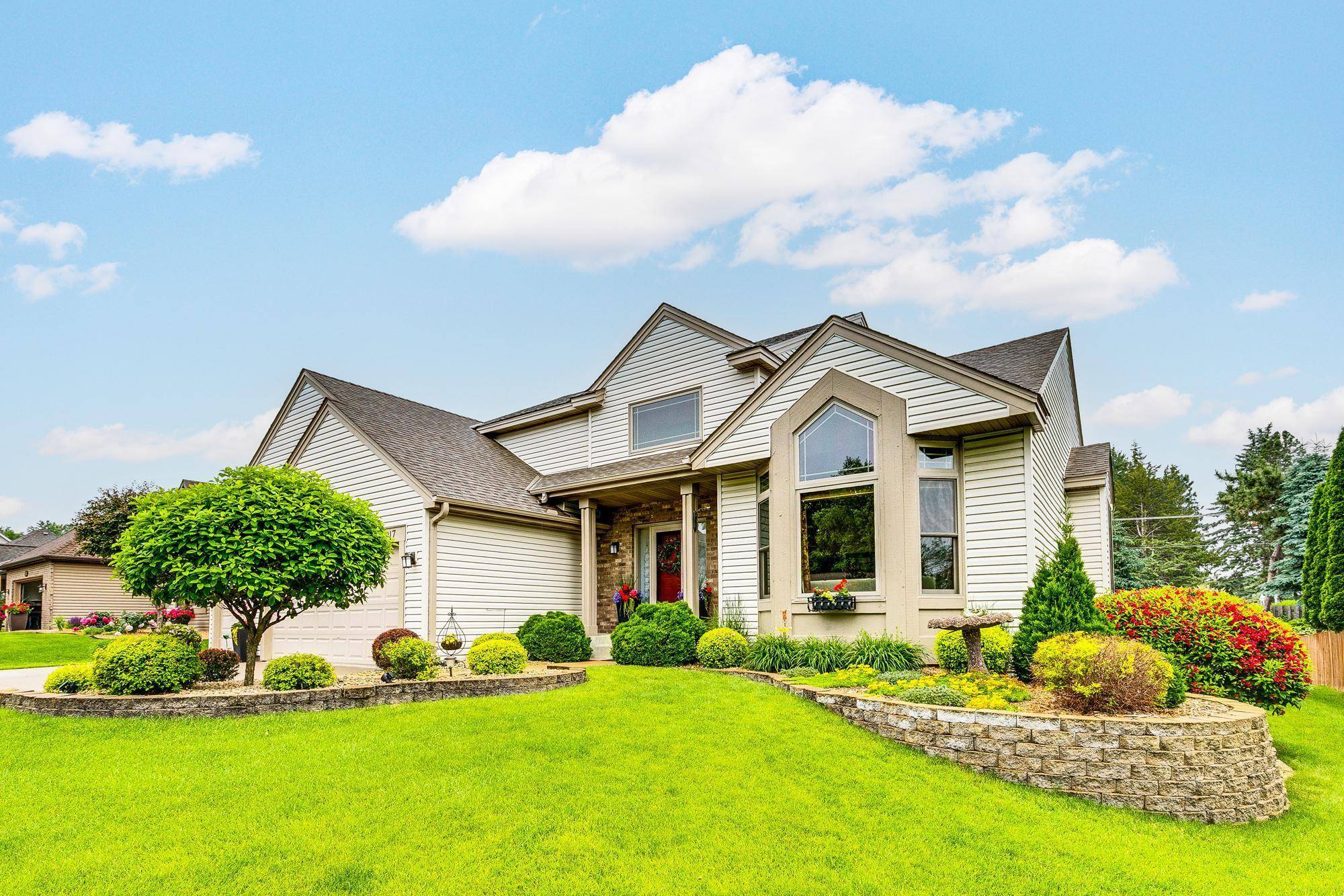 Shoreview, MN 55126,917 Hardwood AVE