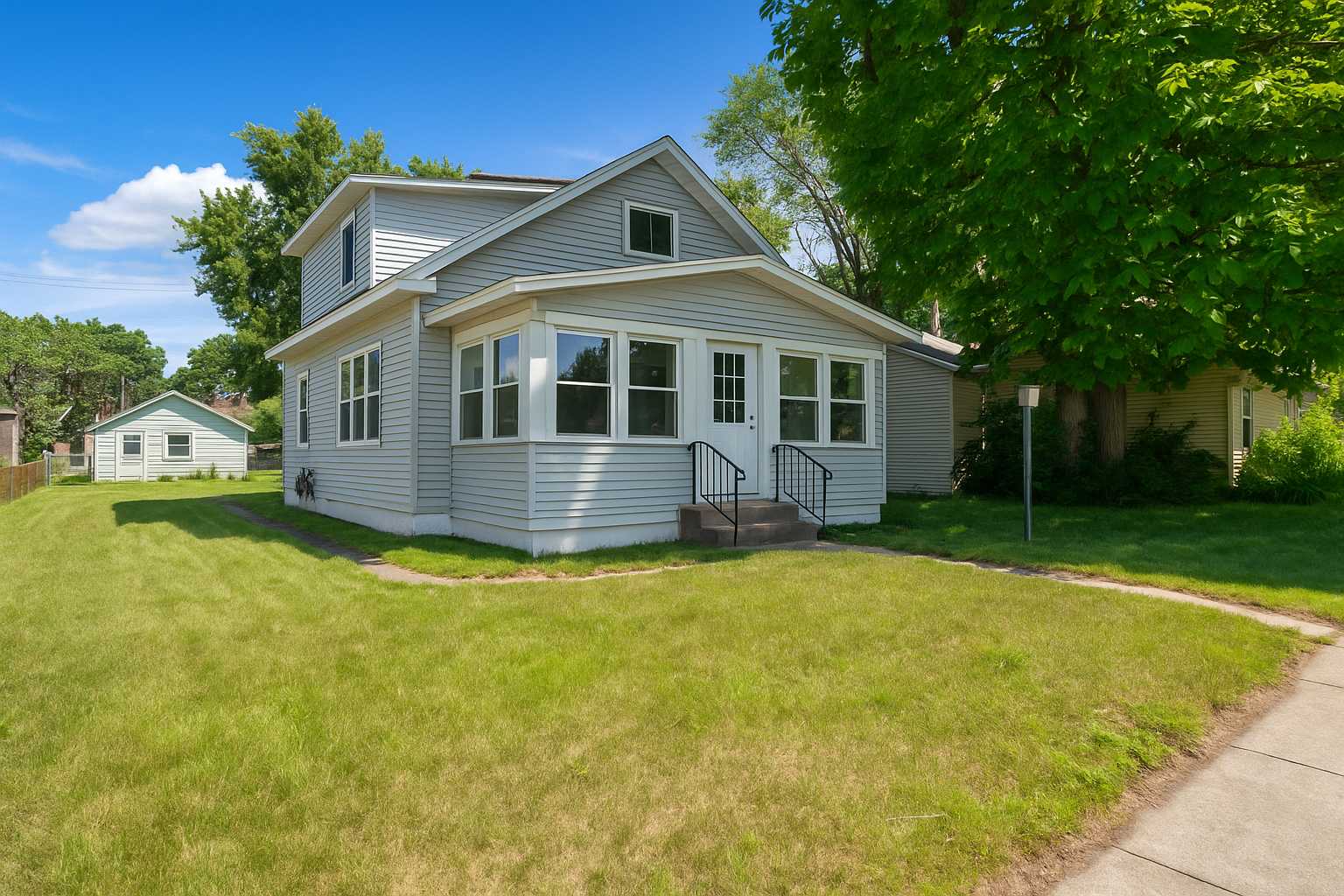 Winona, MN 55987,706 Gilmore AVE