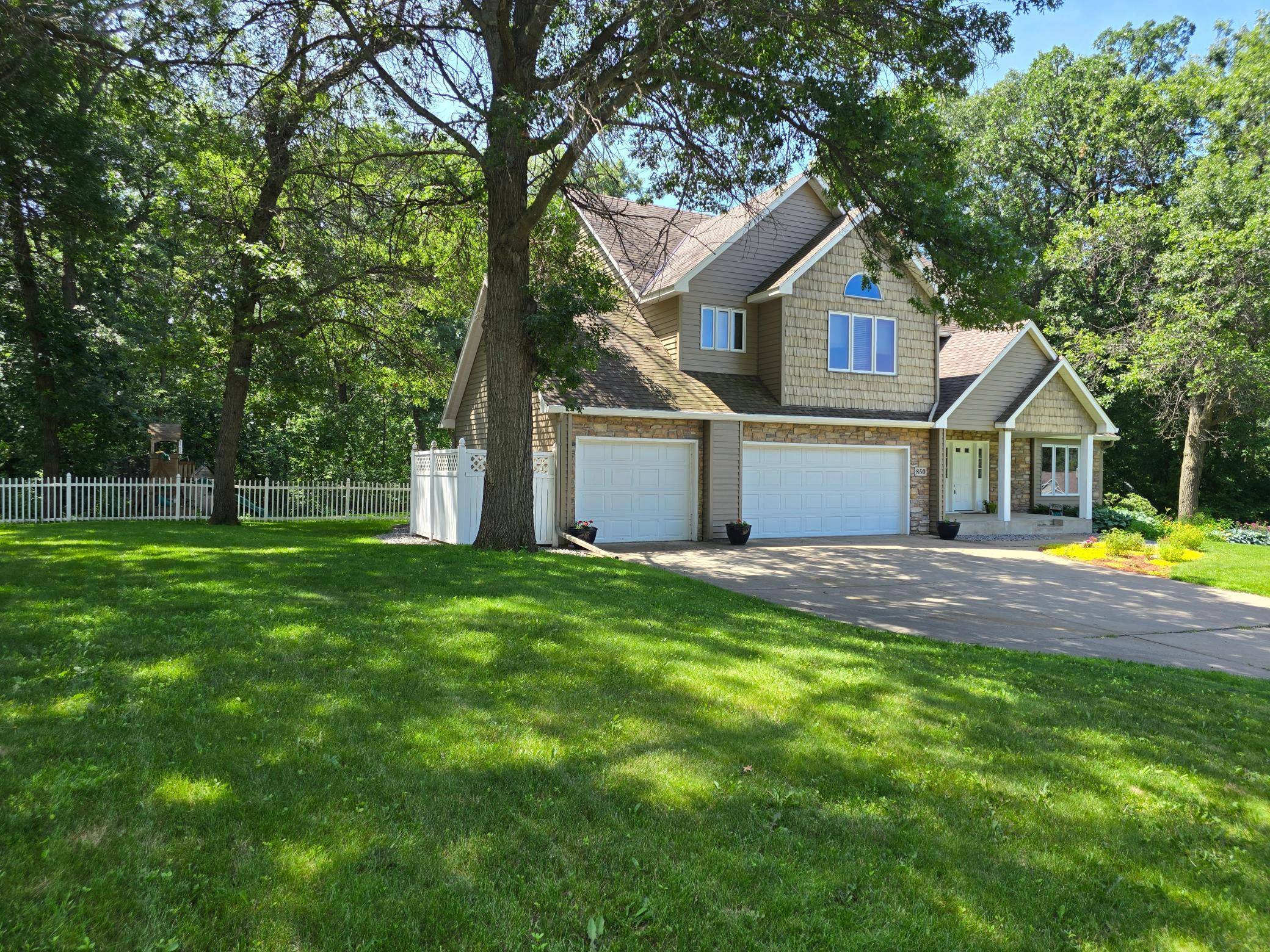 Sartell, MN 56377,850 Meadowlawn CT