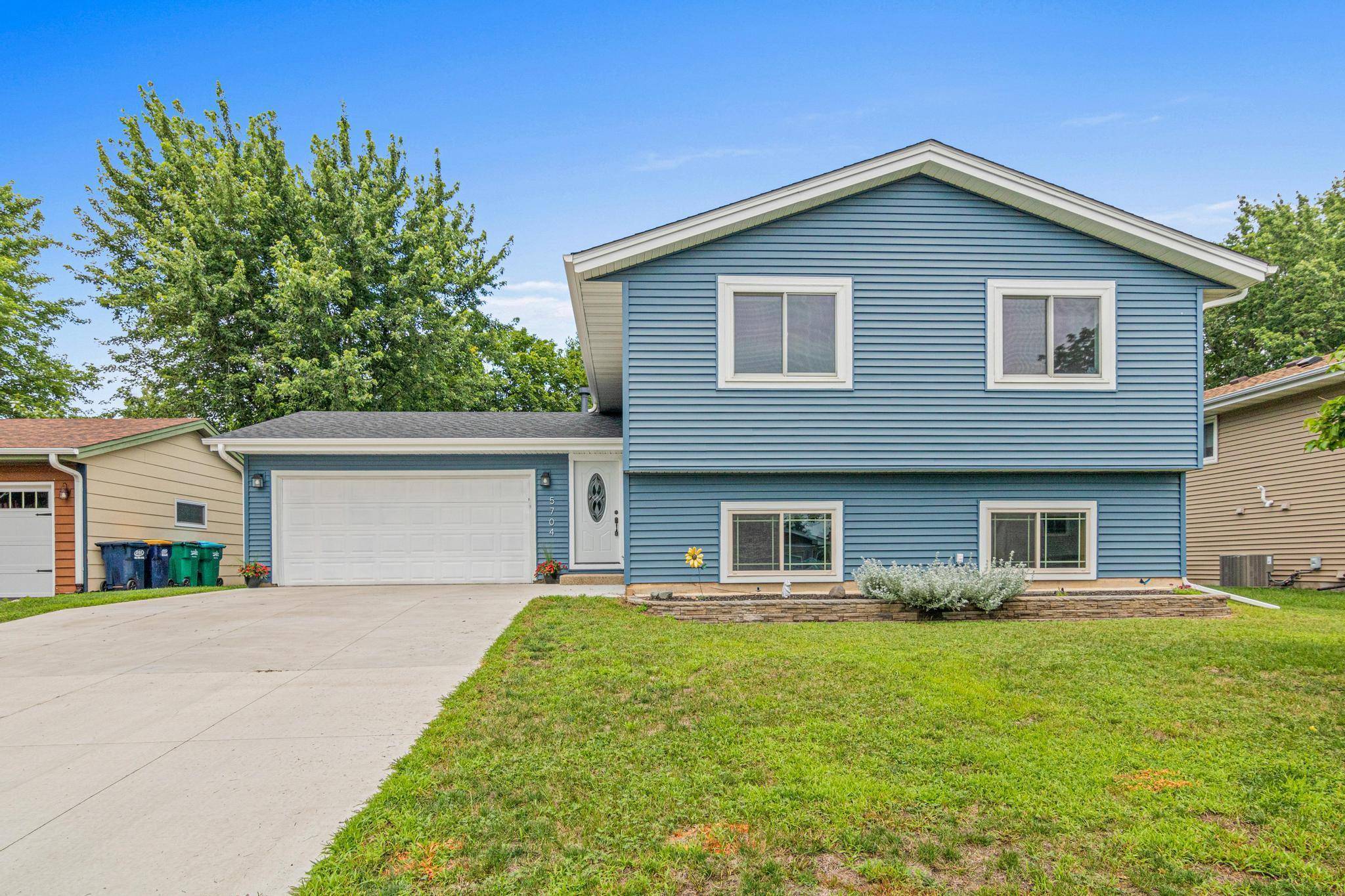 Prior Lake, MN 55372,5704 Cedarwood ST NE