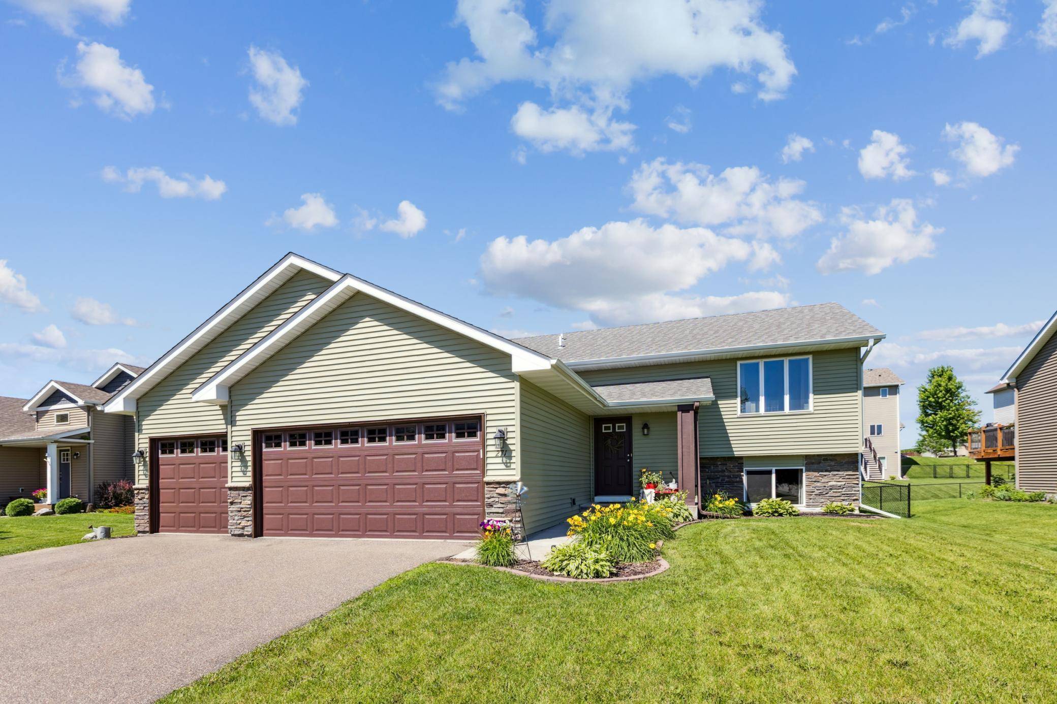 Delano, MN 55328,271 Greenway DR