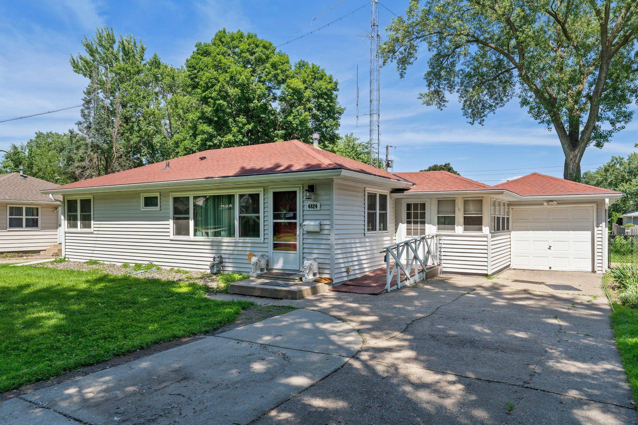 Crystal, MN 55428,4824 Georgia AVE N