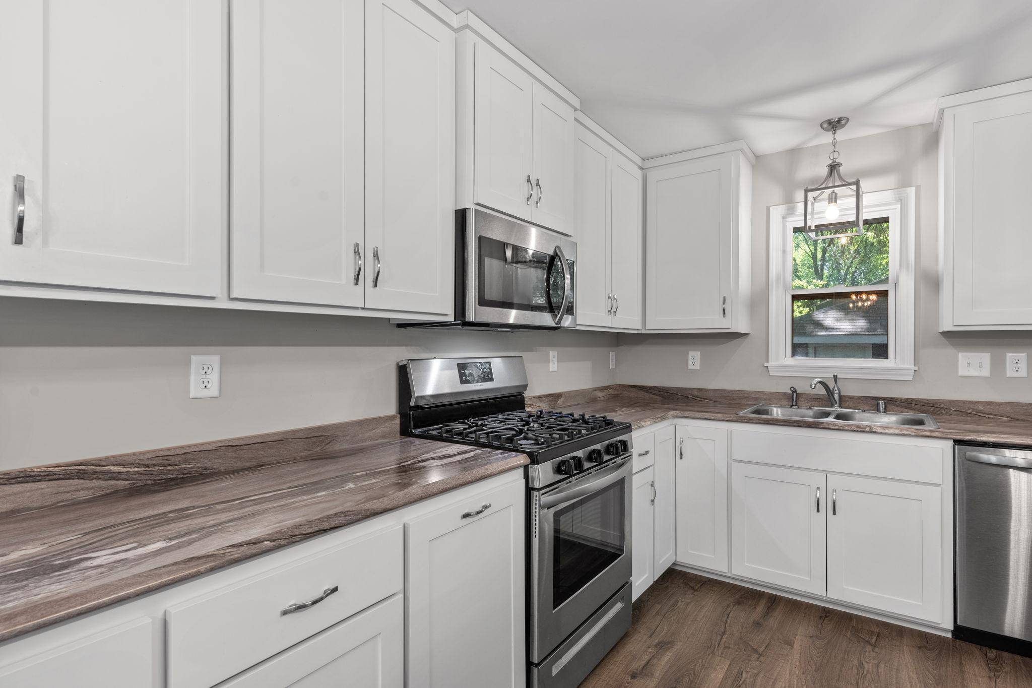 Fridley, MN 55432,670 Glencoe ST NE
