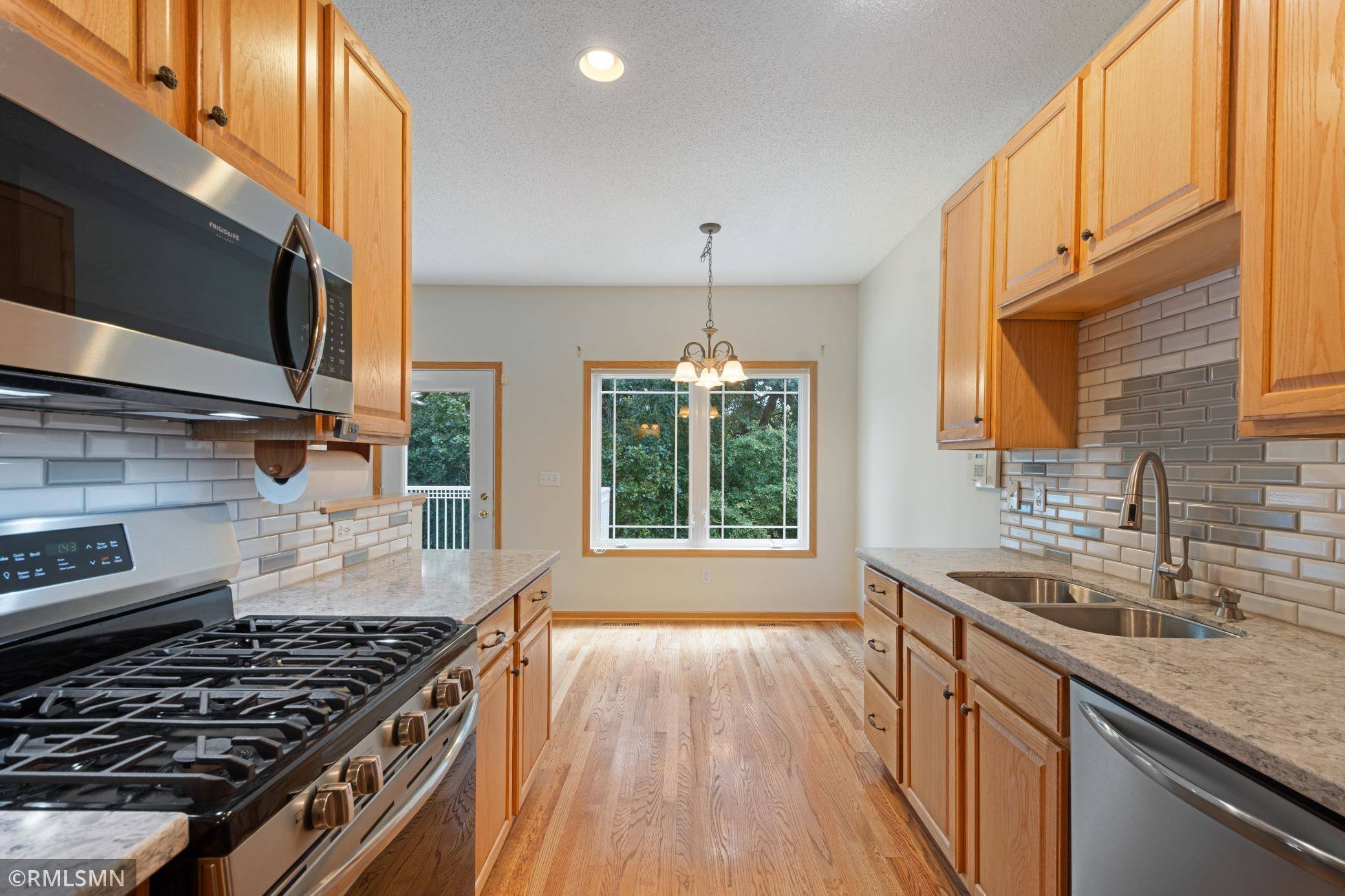 Eden Prairie, MN 55347,15841 Porchlight LN