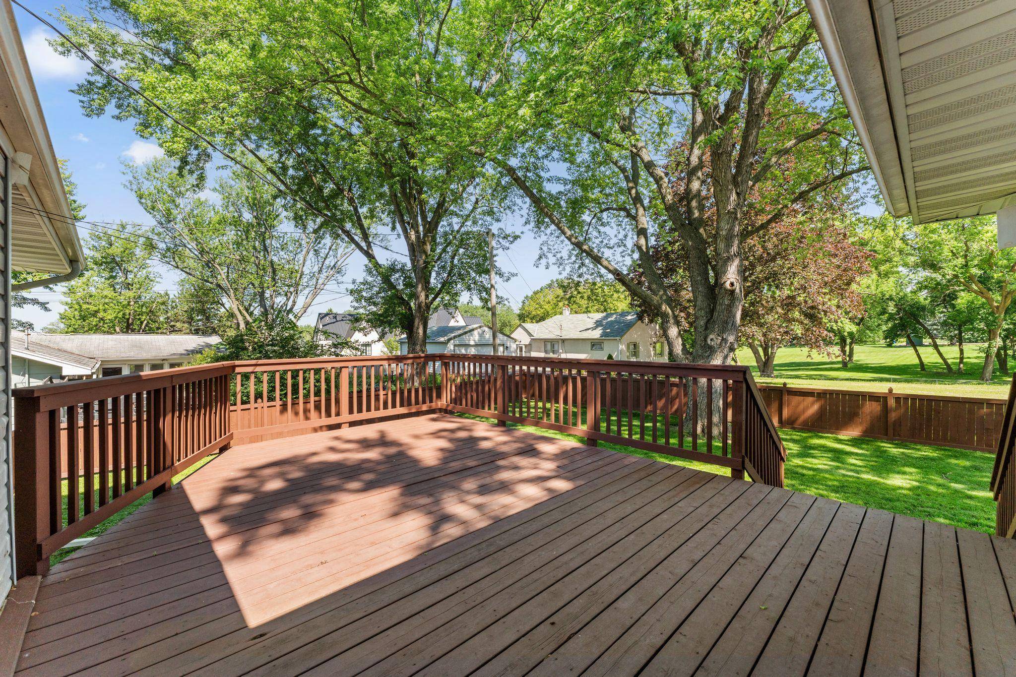 Arden Hills, MN 55112,1111 Edgewater AVE