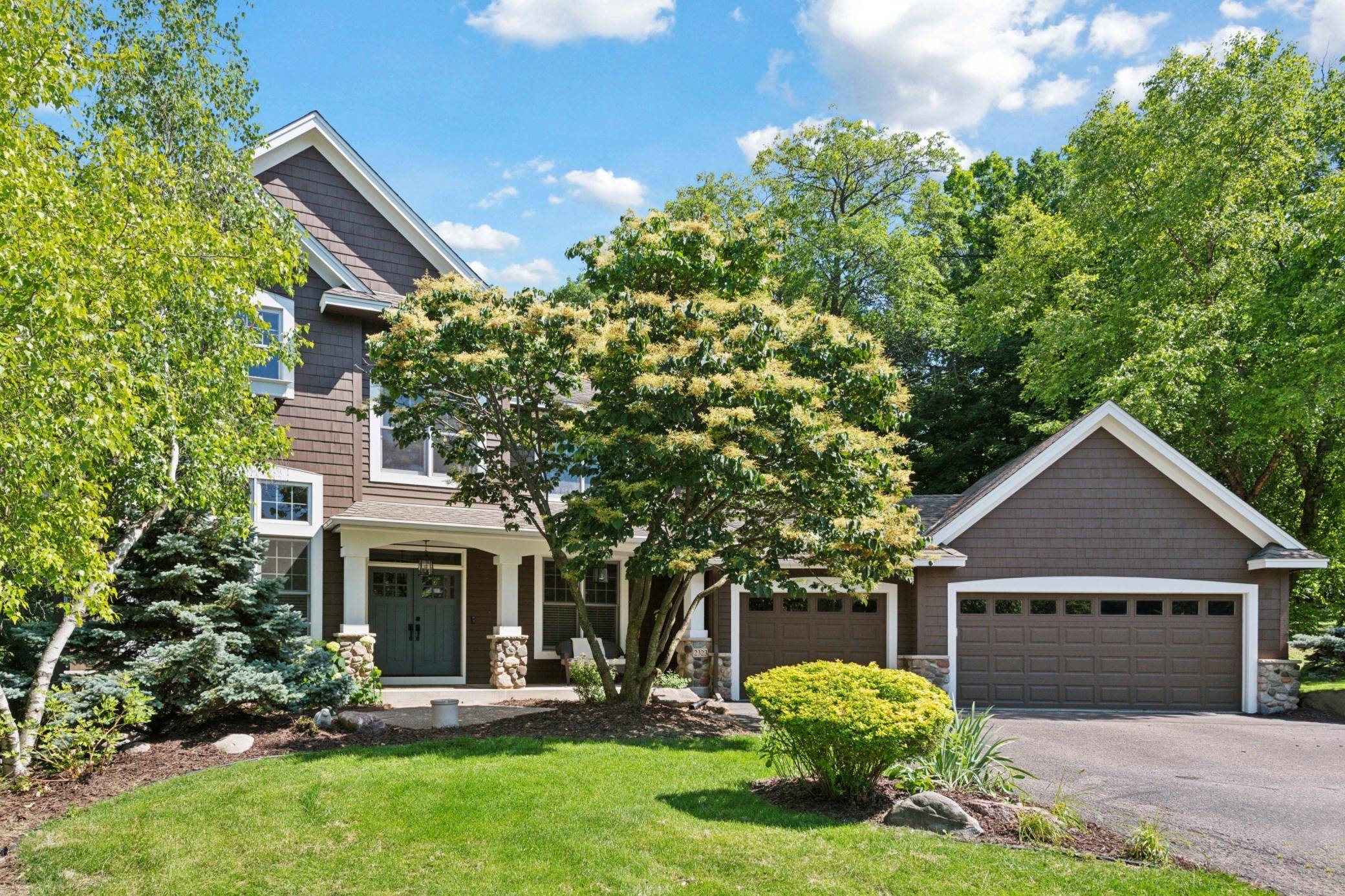 Chanhassen, MN 55317,2323 Harrison Hill CT