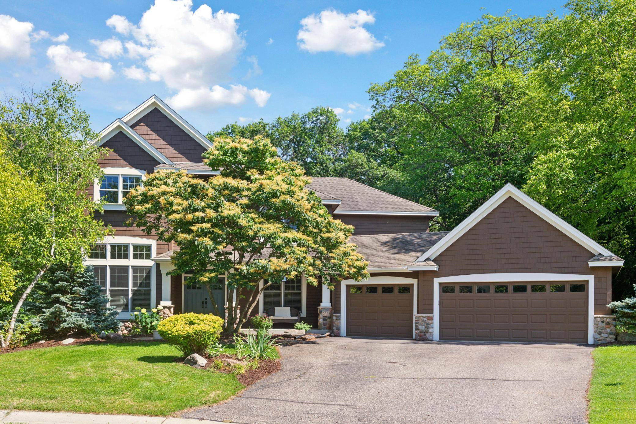 Chanhassen, MN 55317,2323 Harrison Hill CT