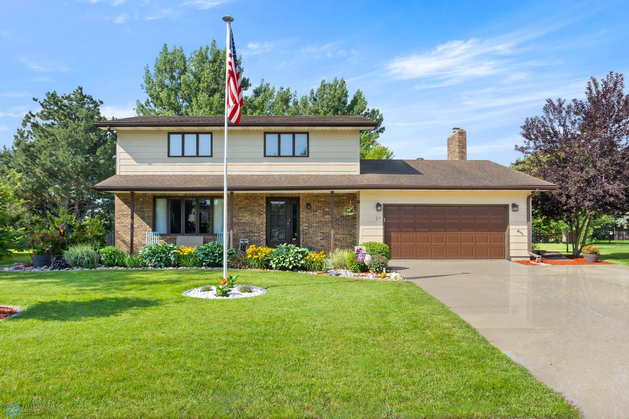 Fargo, ND 58102,21 35th AVE NE