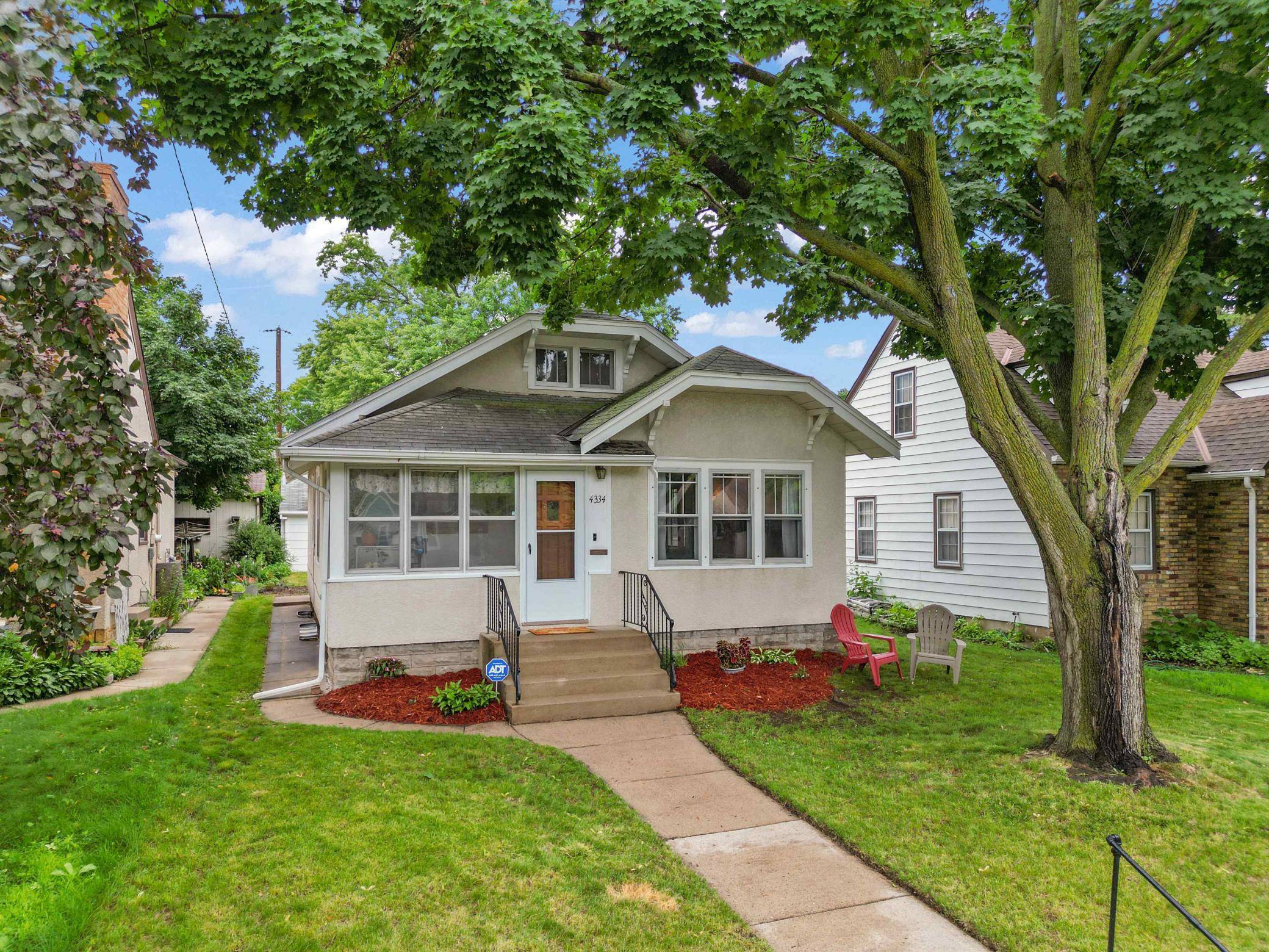 Minneapolis, MN 55412,4334 Thomas AVE N