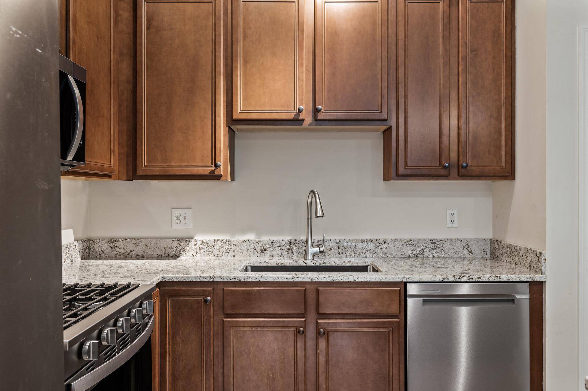 Minneapolis, MN 55404,500 E Grant ST #209