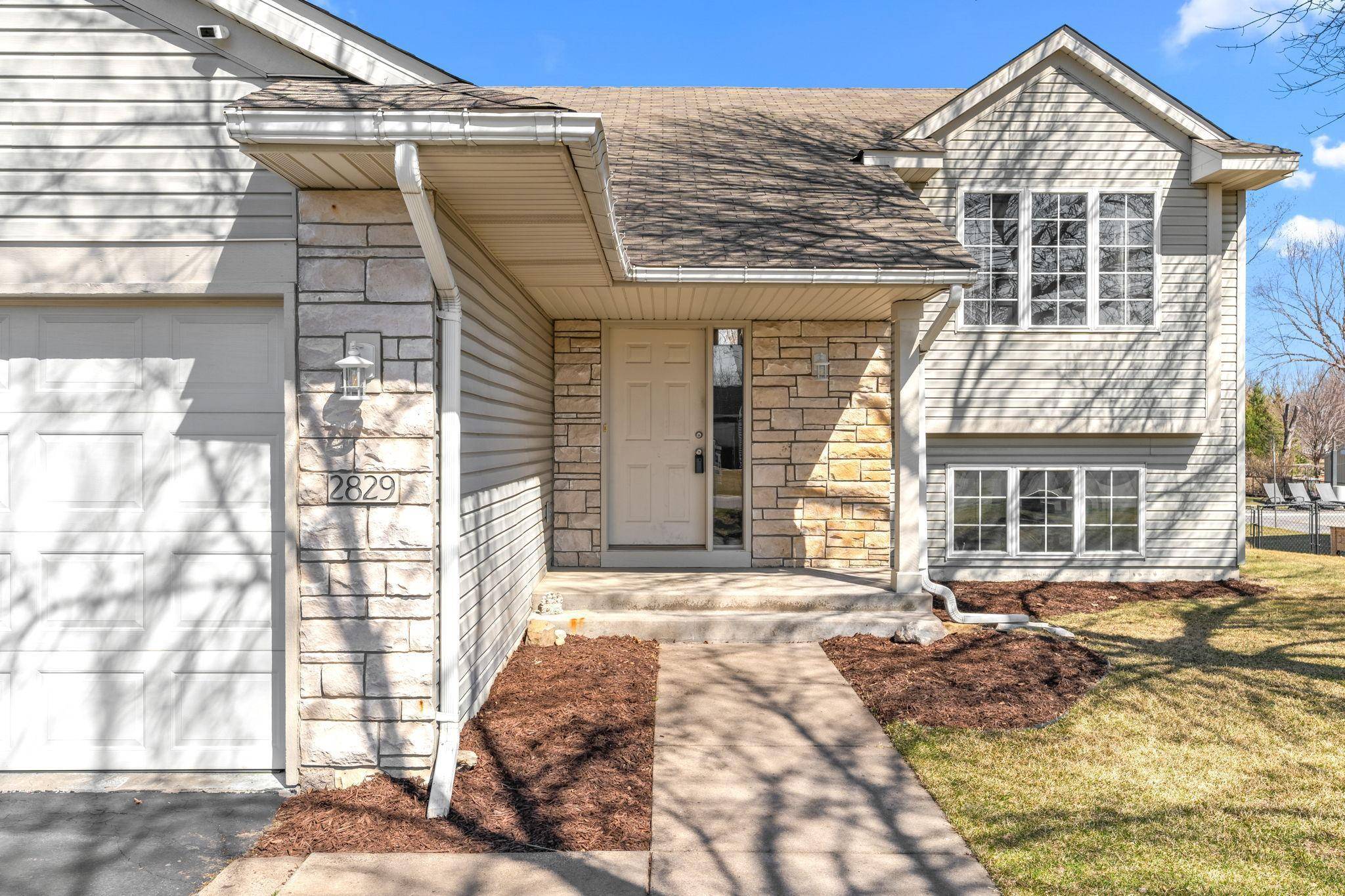 Blaine, MN 55449,2829 90th LN NE