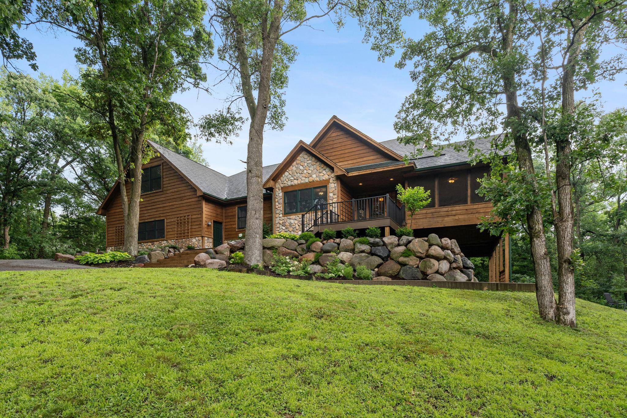 Houlton, WI 54082,1303 Birch Park RD