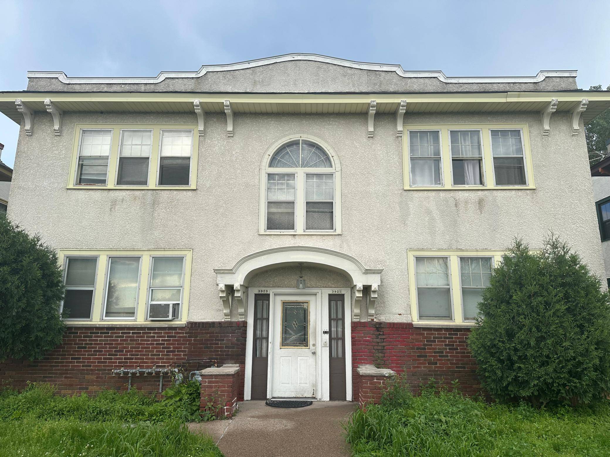Minneapolis, MN 55407,3923 Chicago AVE