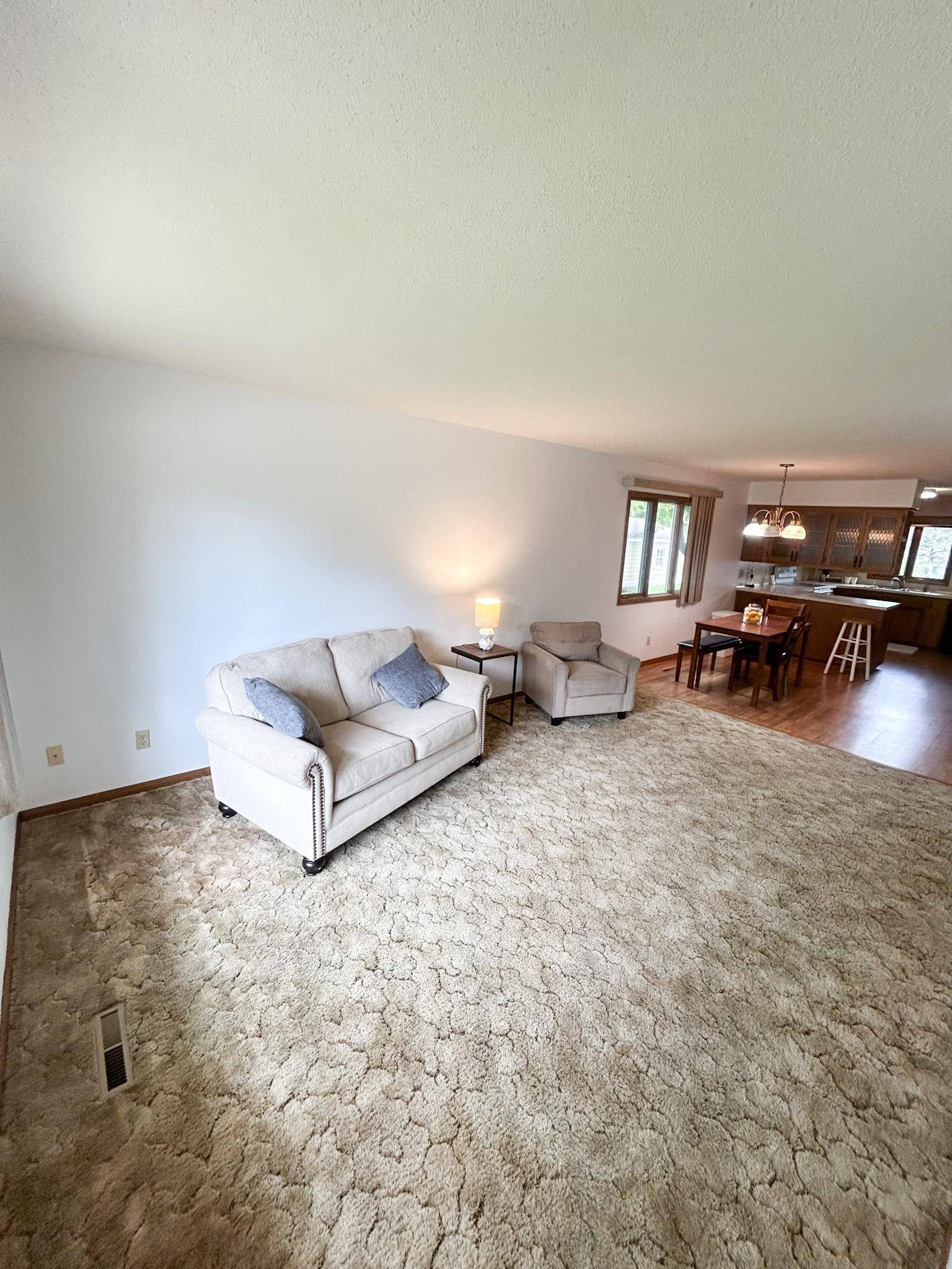 Windom, MN 56101,428 16th ST