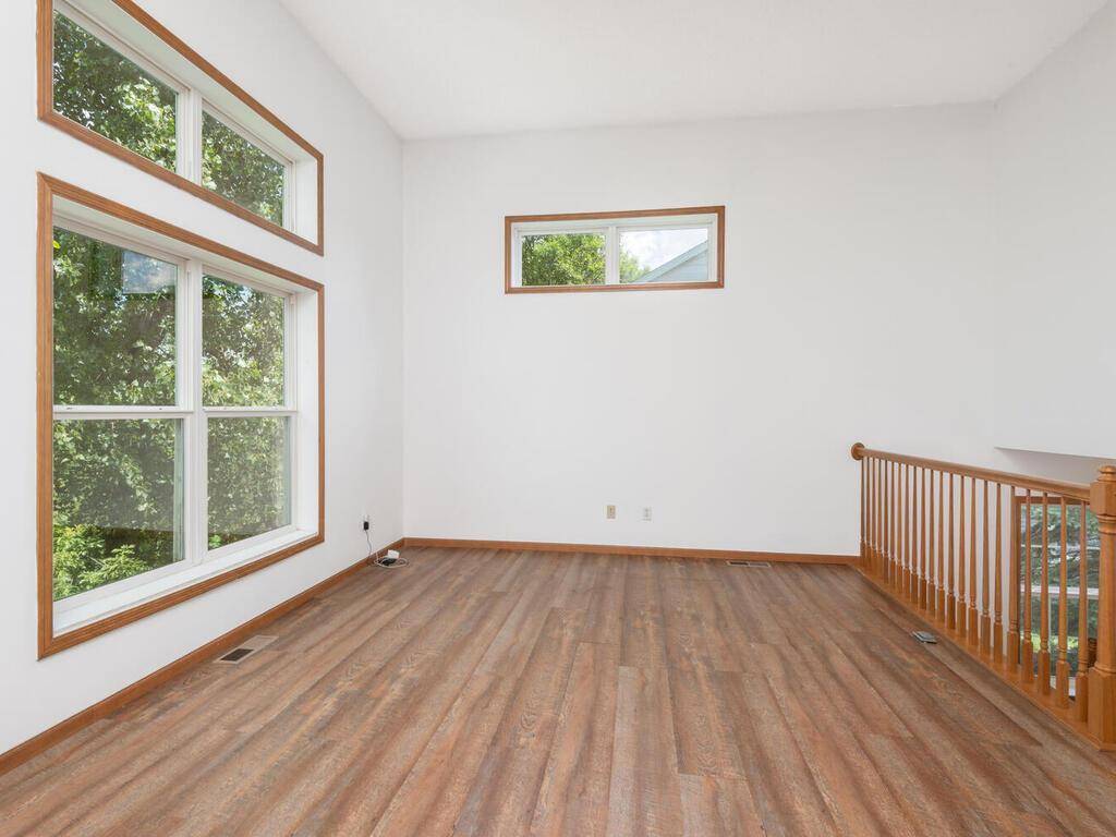 Prior Lake, MN 55372,4892 Bluff Heights TRL SE