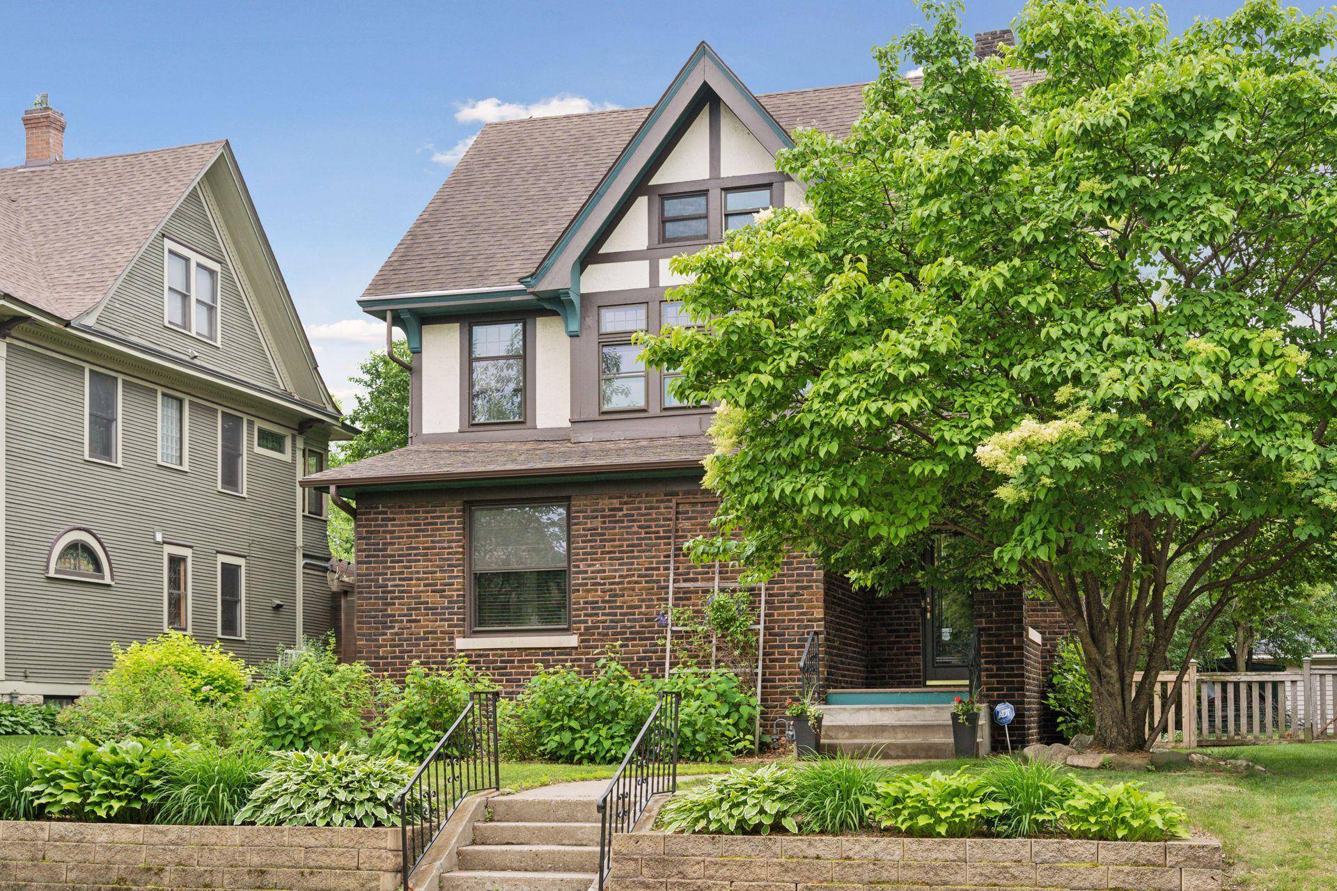 Saint Paul, MN 55105,1088 Lincoln AVE