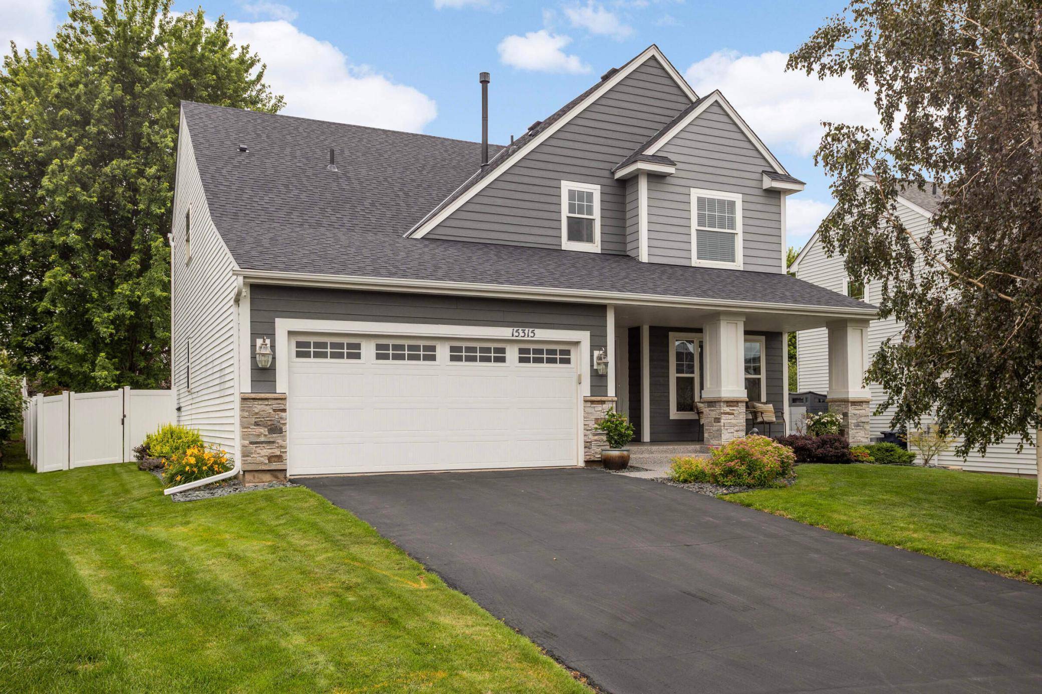 Apple Valley, MN 55124,15315 Dundee CT