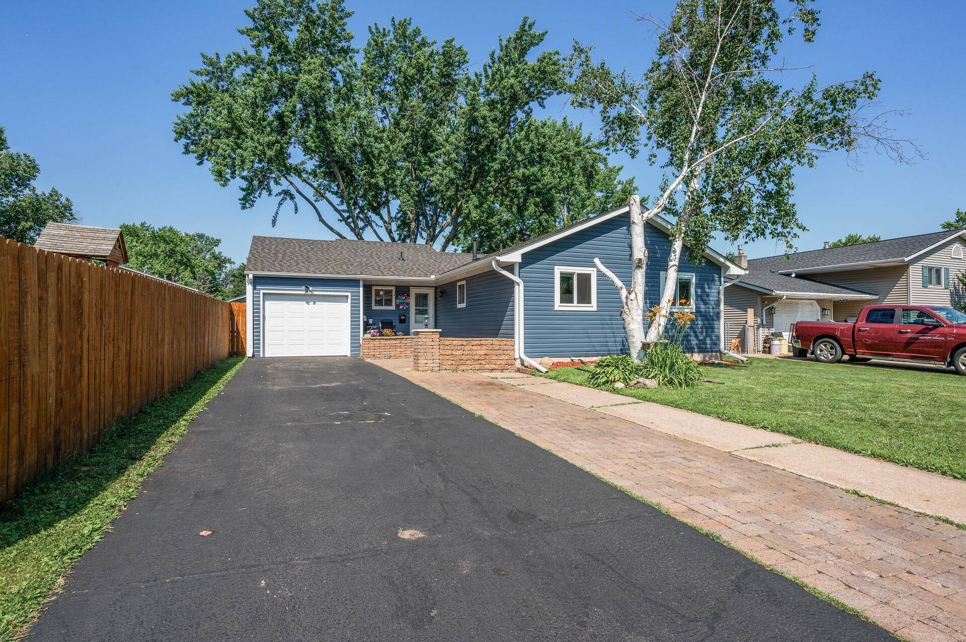 North Saint Paul, MN 55109,1959 Northwood DR