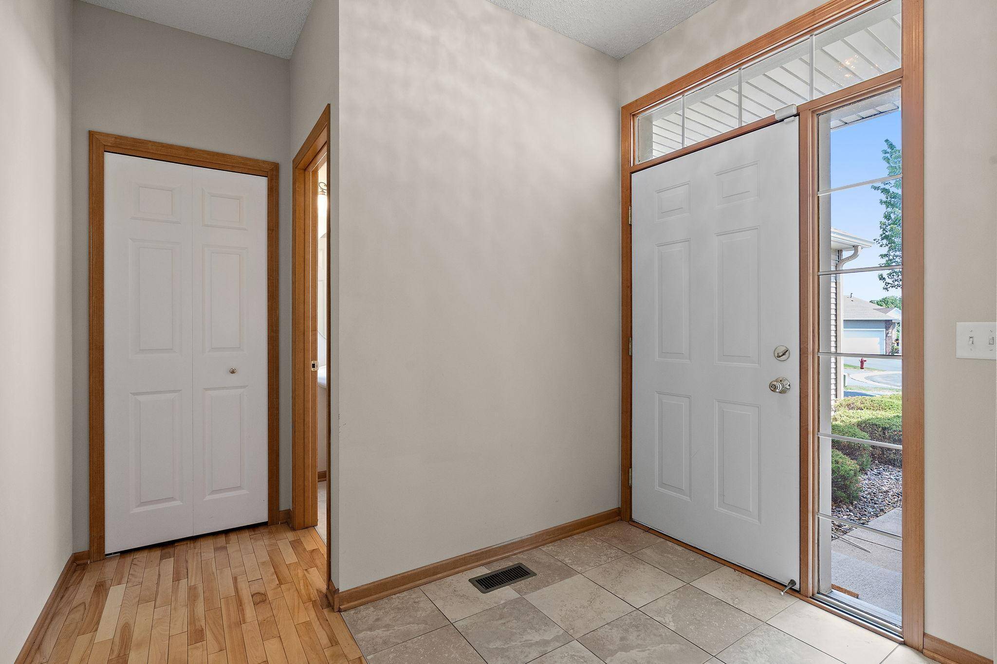 Inver Grove Heights, MN 55076,4543 Bloomberg CIR