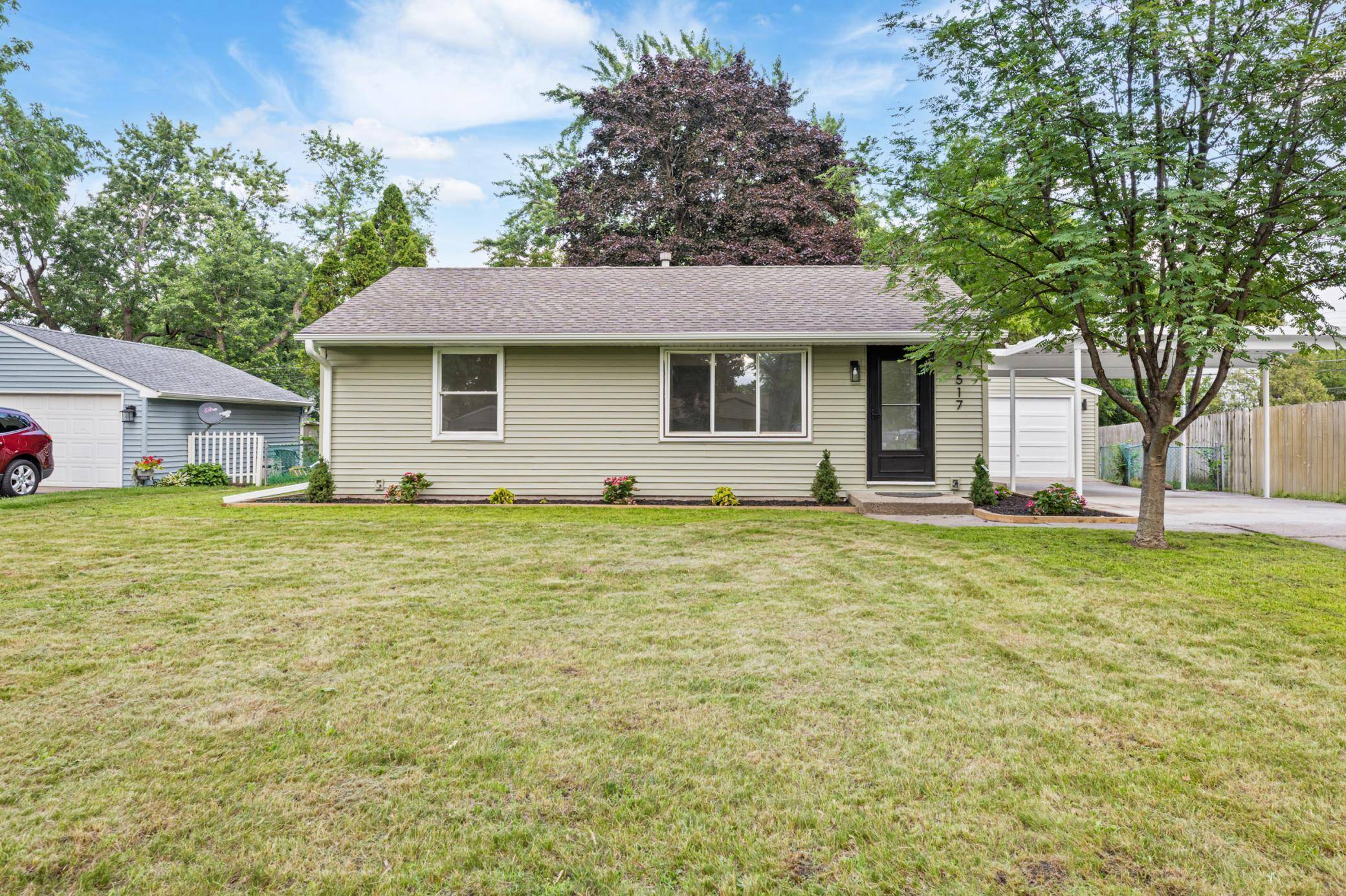 Bloomington, MN 55420,8517 Columbus AVE S