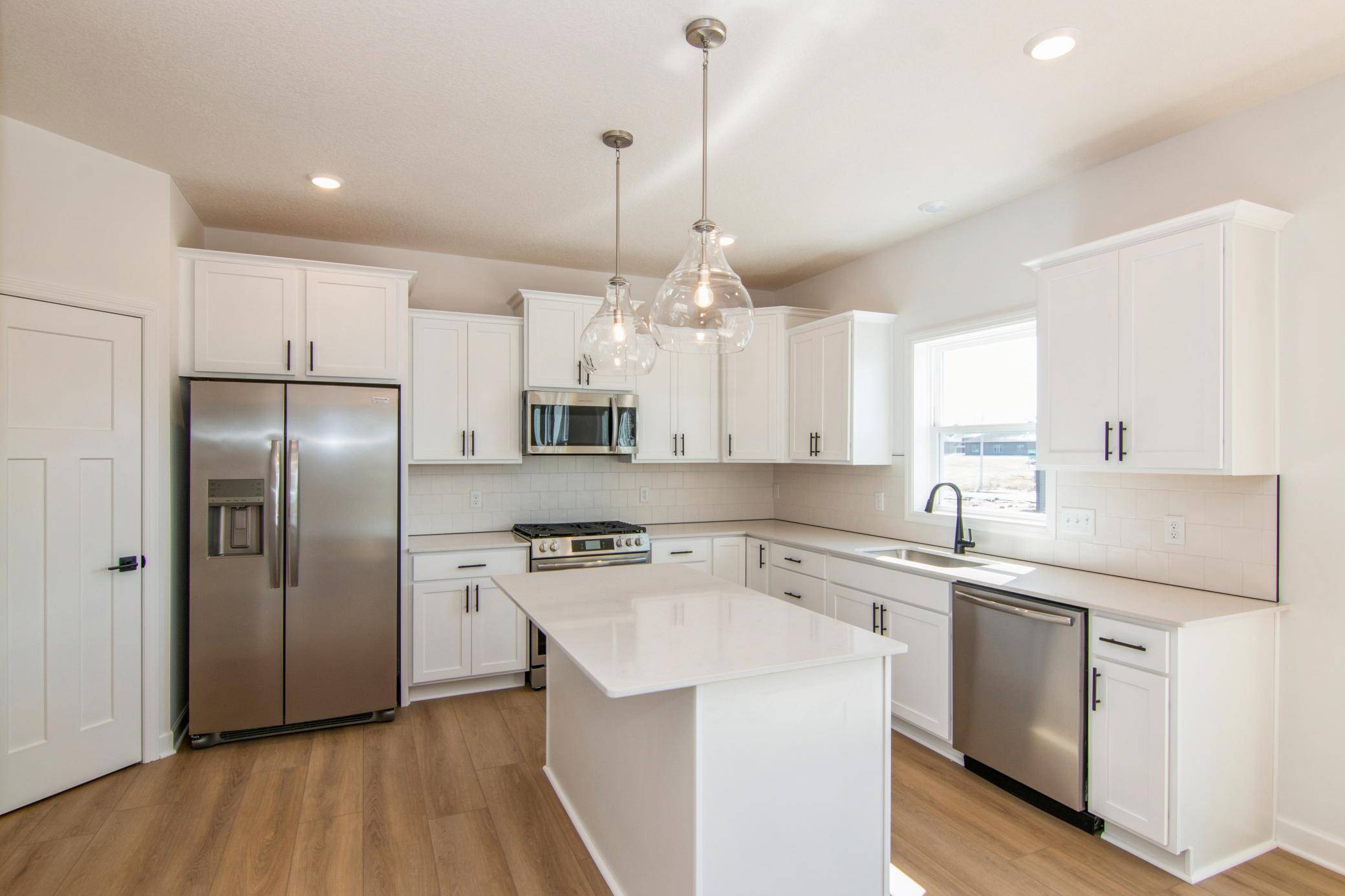 Rochester, MN 55901,914 Milborne LN NW