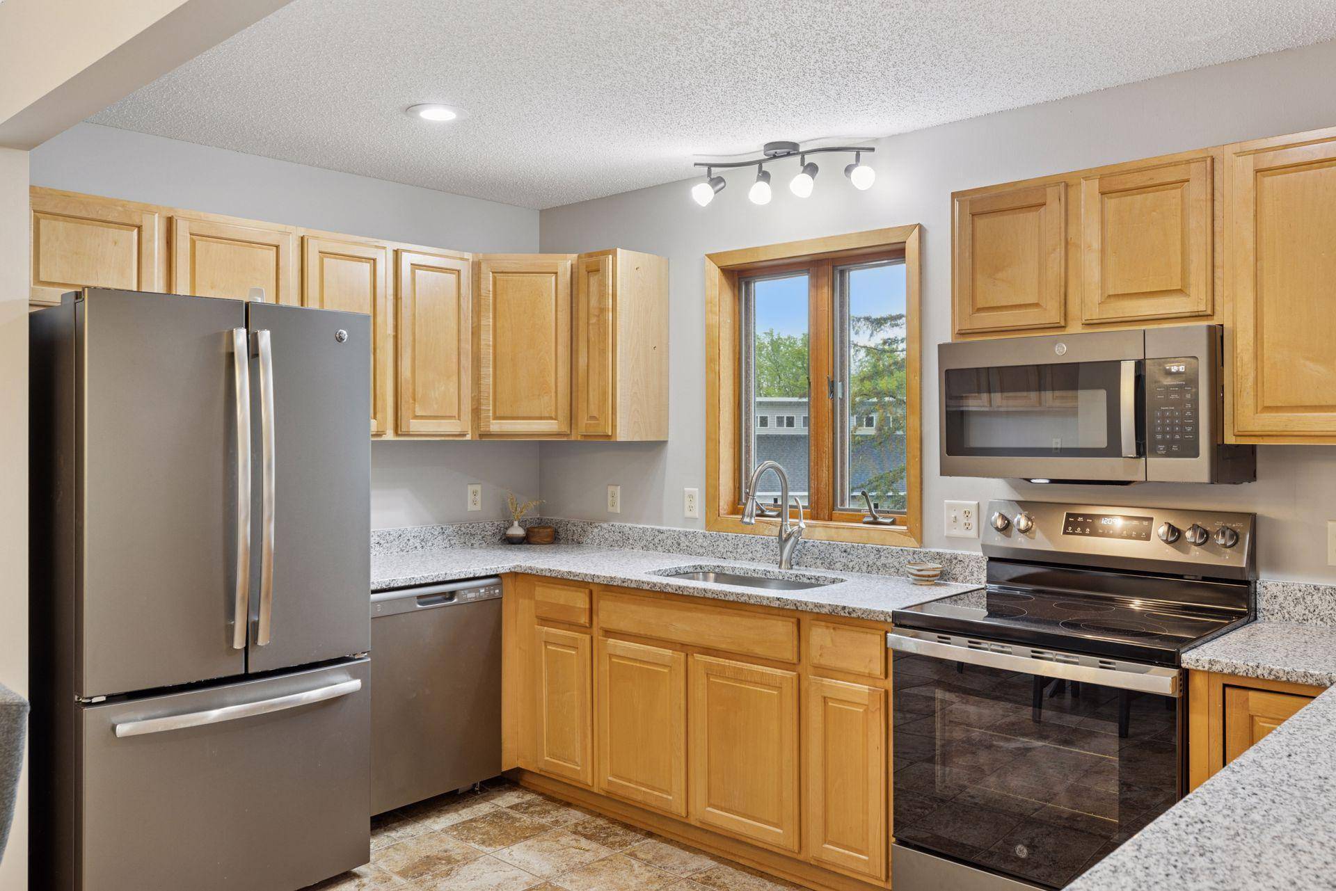 River Falls, WI 54022,292 Townsvalley RD