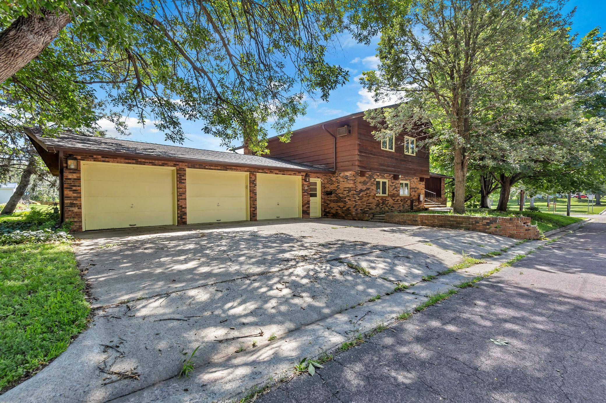 Tracy, MN 56175,620 1st ST E