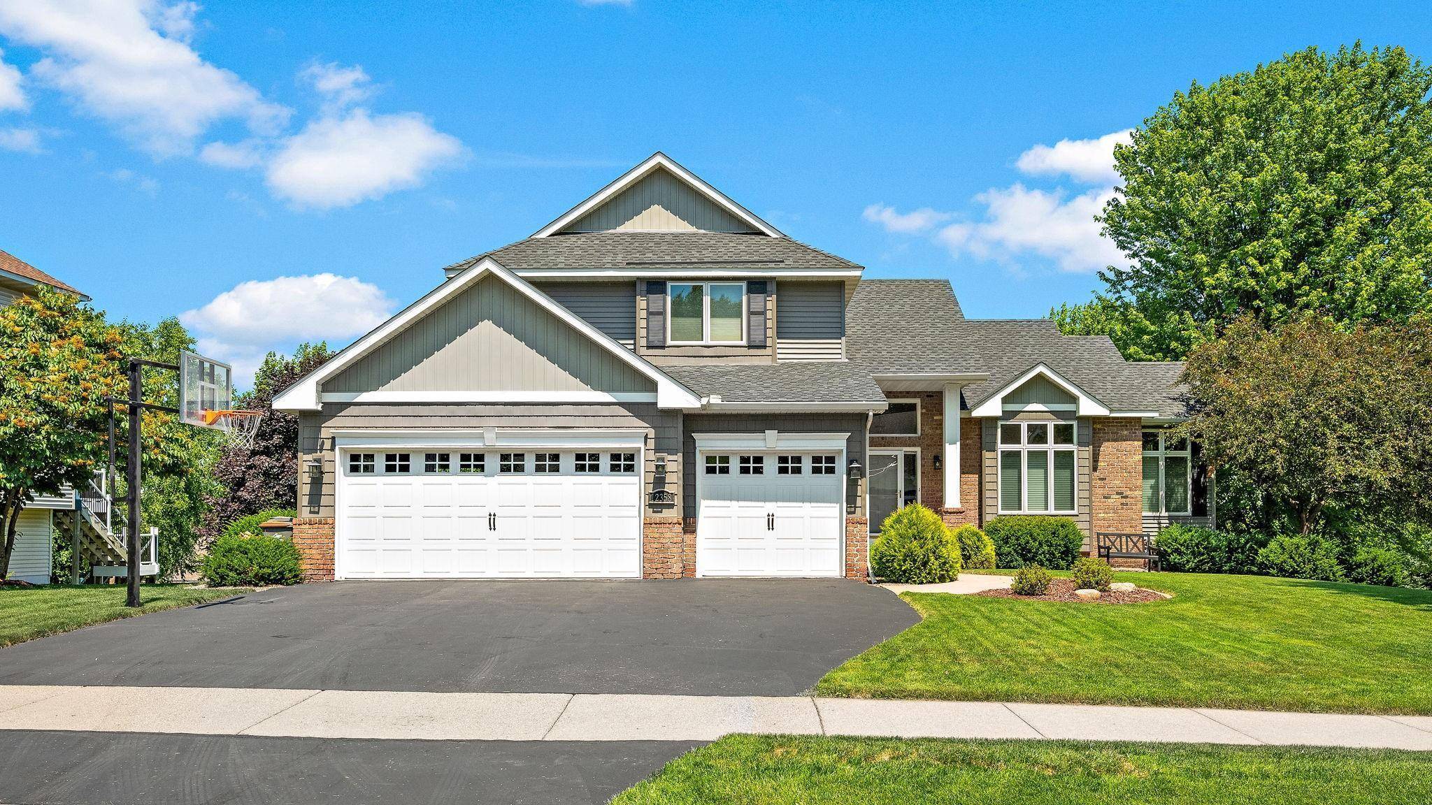Eden Prairie, MN 55347,12358 Chesholm LN
