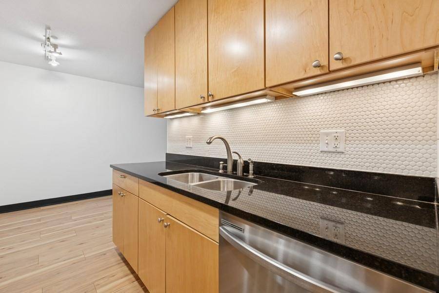Minneapolis, MN 55410,2800 W 44th ST #401
