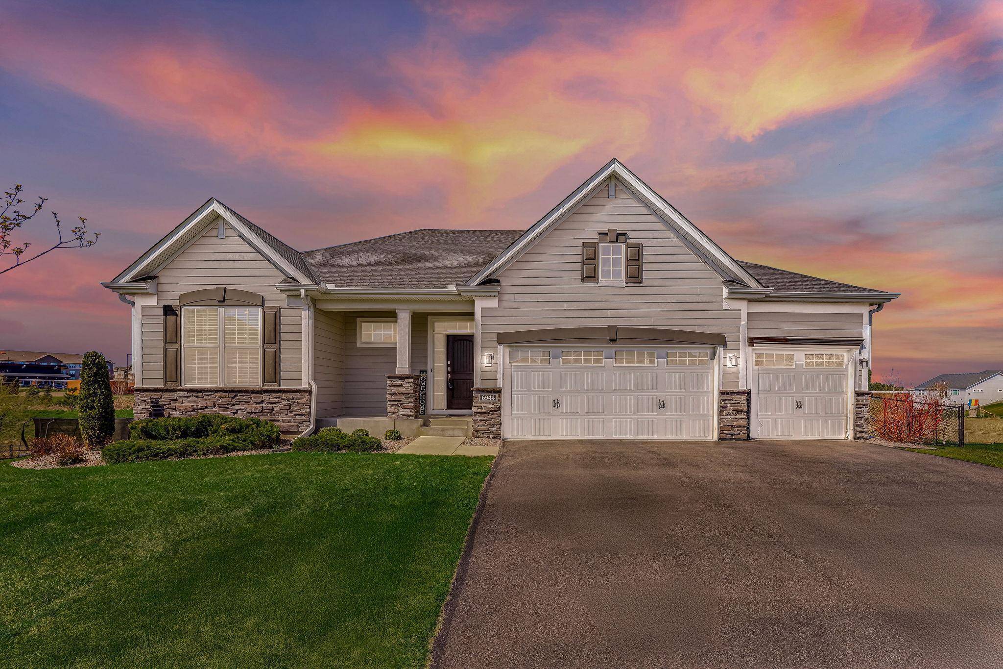 Maple Grove, MN 55311,6944 Xanthus LN N