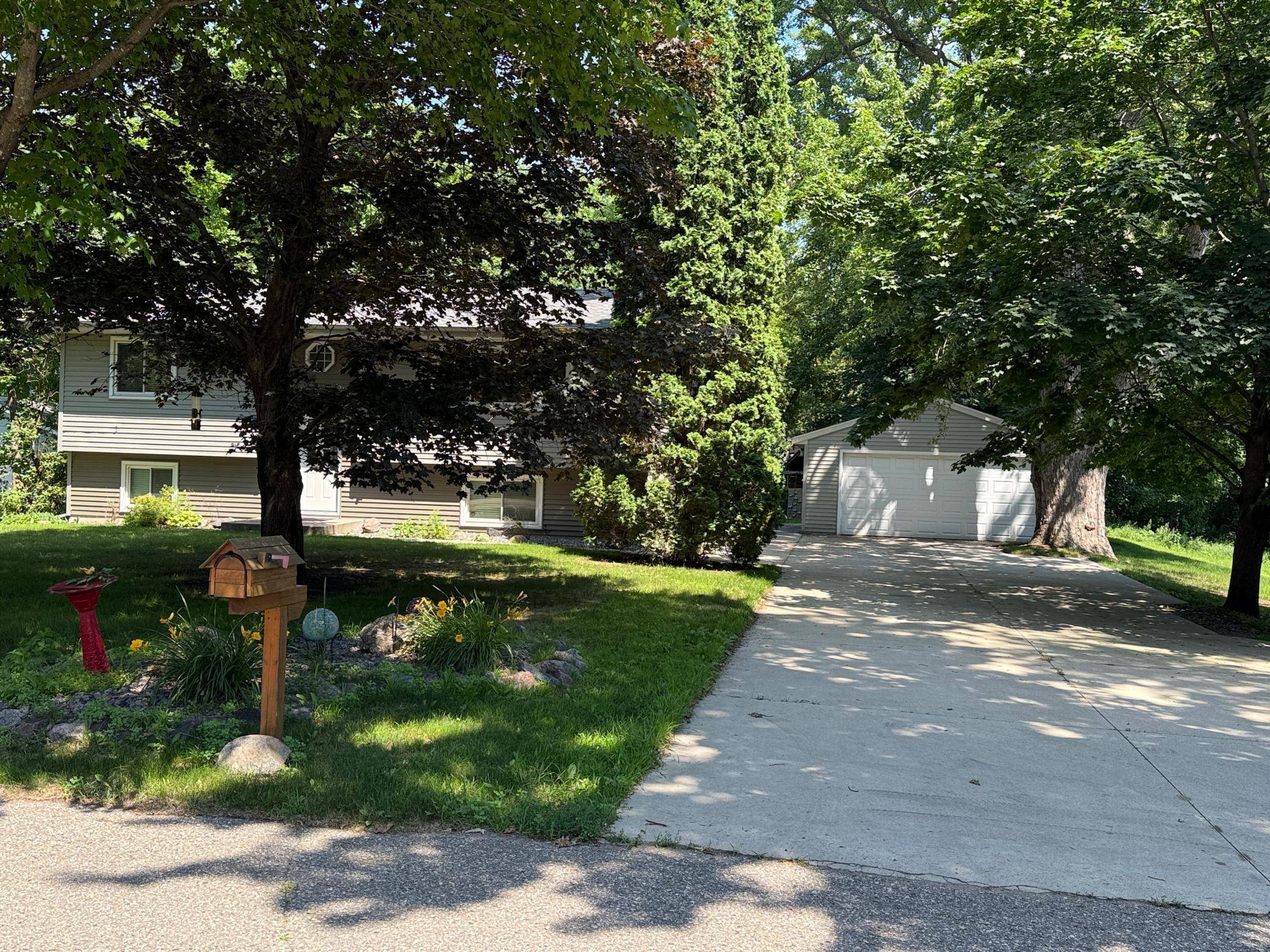Litchfield, MN 55355,925 S Holcombe AVE