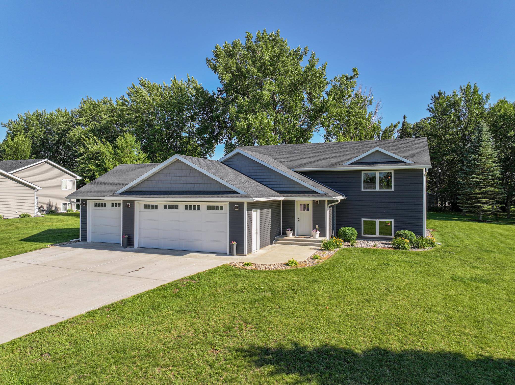Alexandria, MN 56308,2580 Lois LN SE