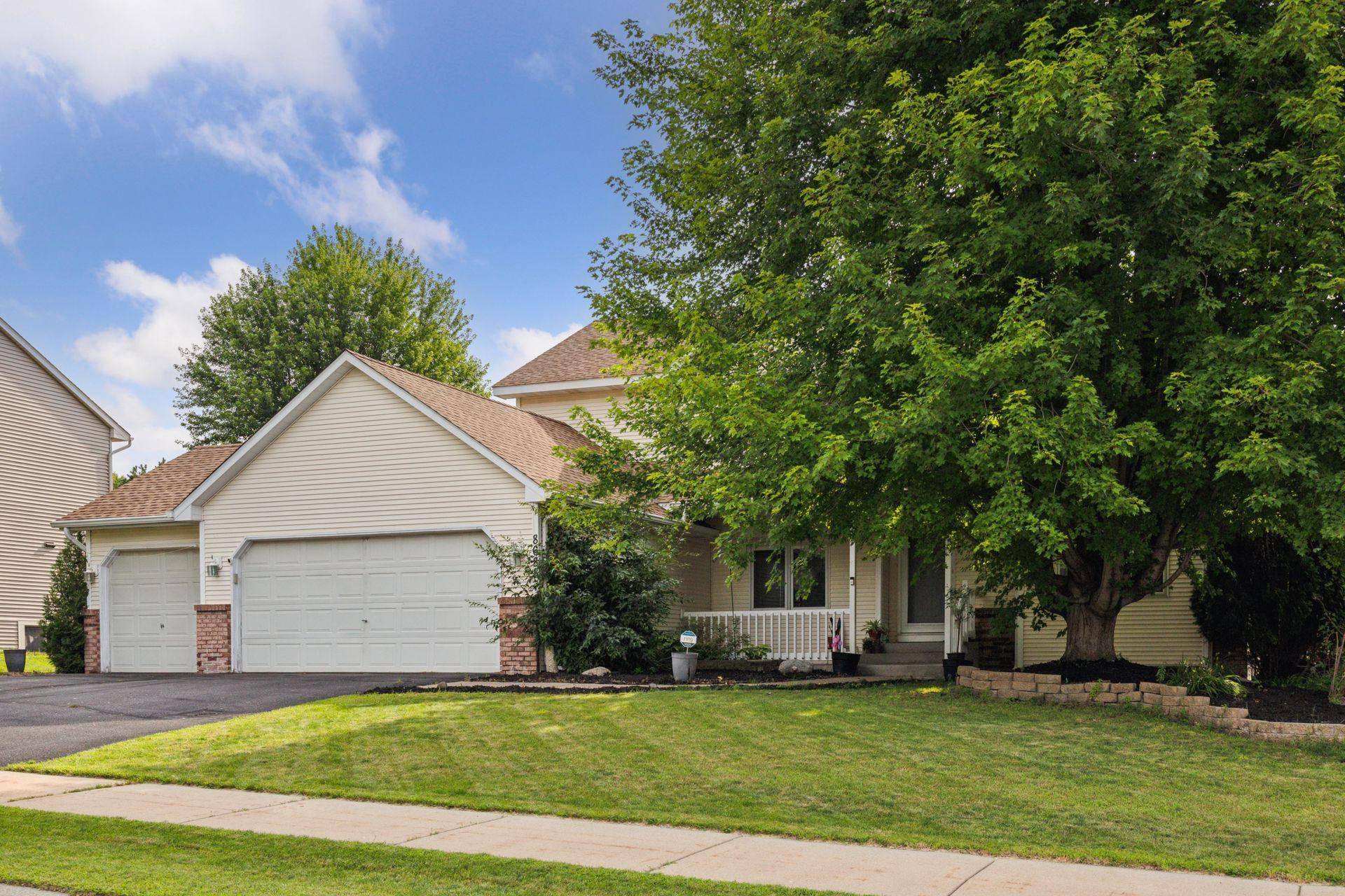 Maple Grove, MN 55311,8688 Vagabond LN N