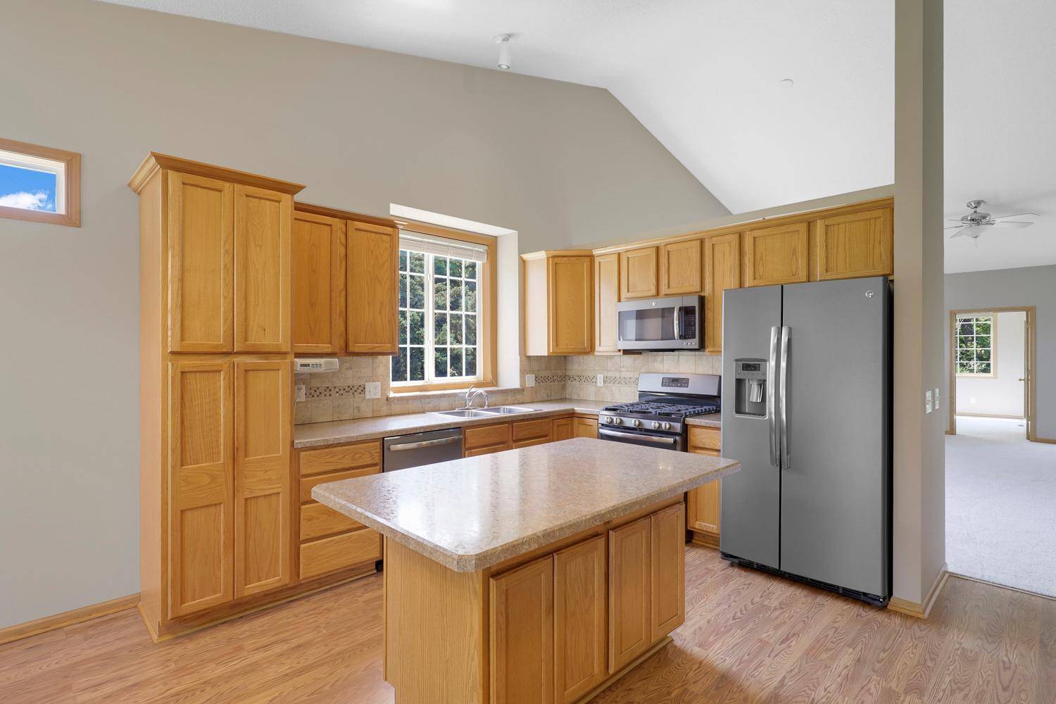 Lakeville, MN 55044,8790 212th ST W
