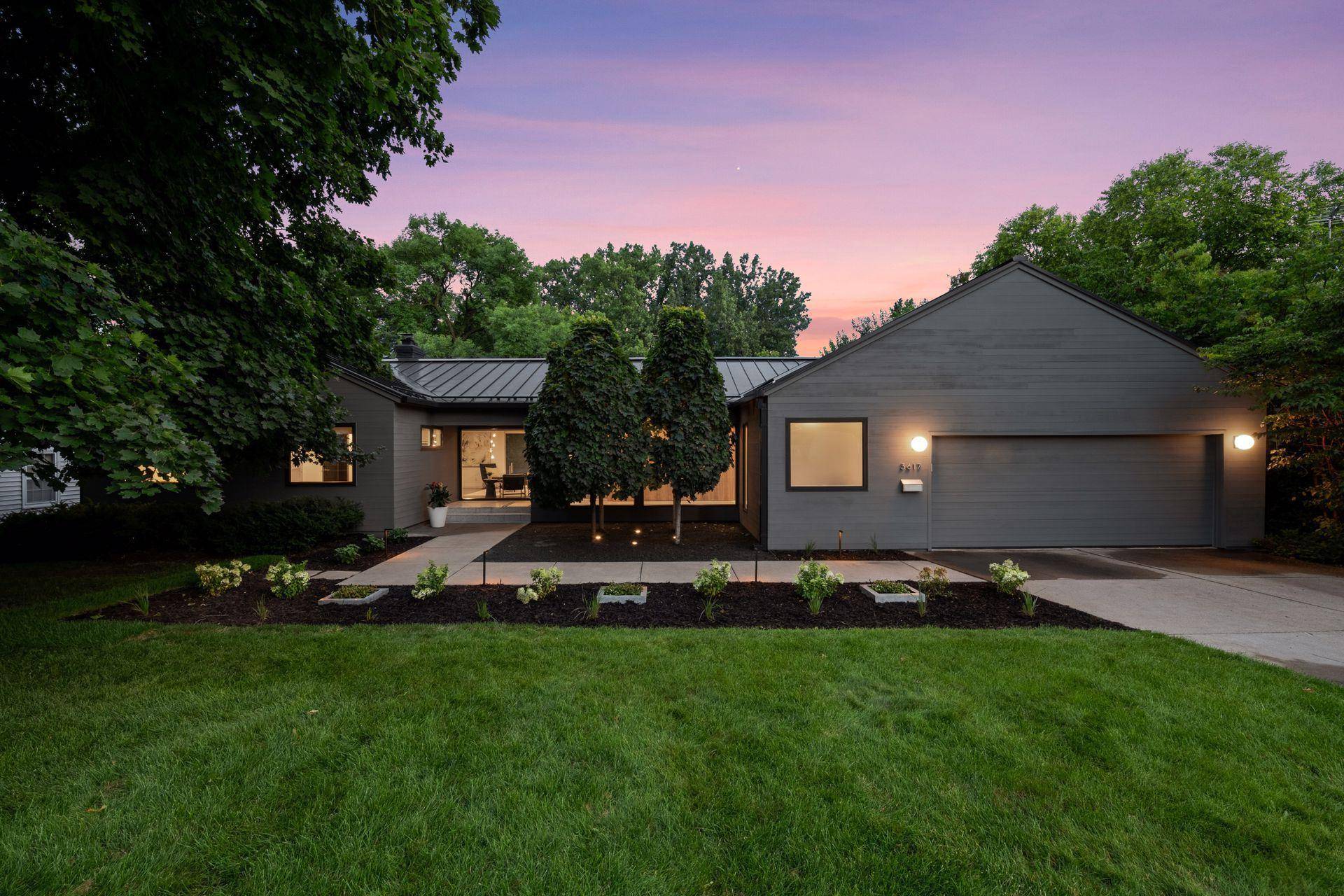 Edina, MN 55410,3617 W 55th ST