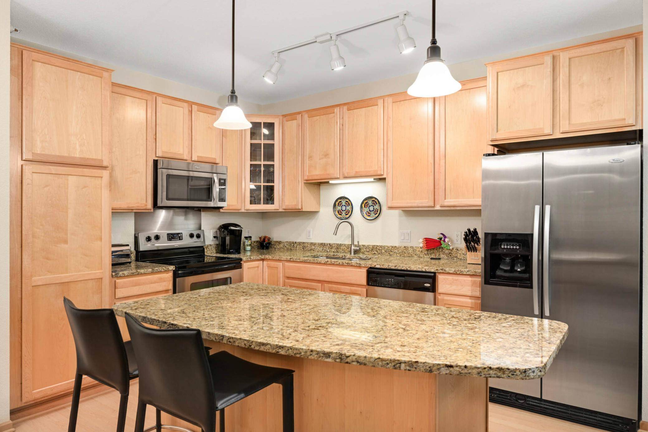 Edina, MN 55439,7100 Metro BLVD #416