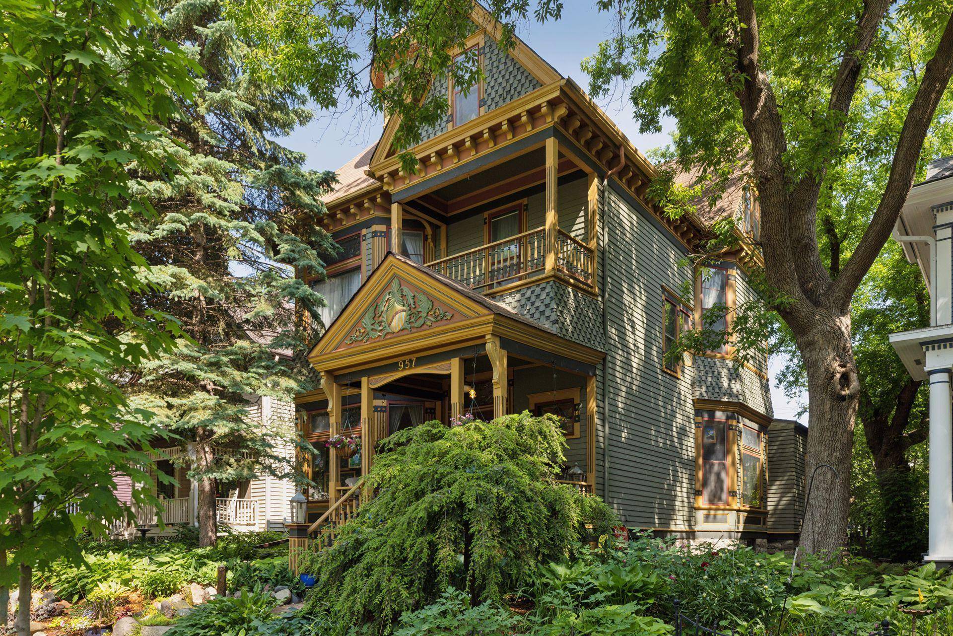 Saint Paul, MN 55104,957 Ashland AVE