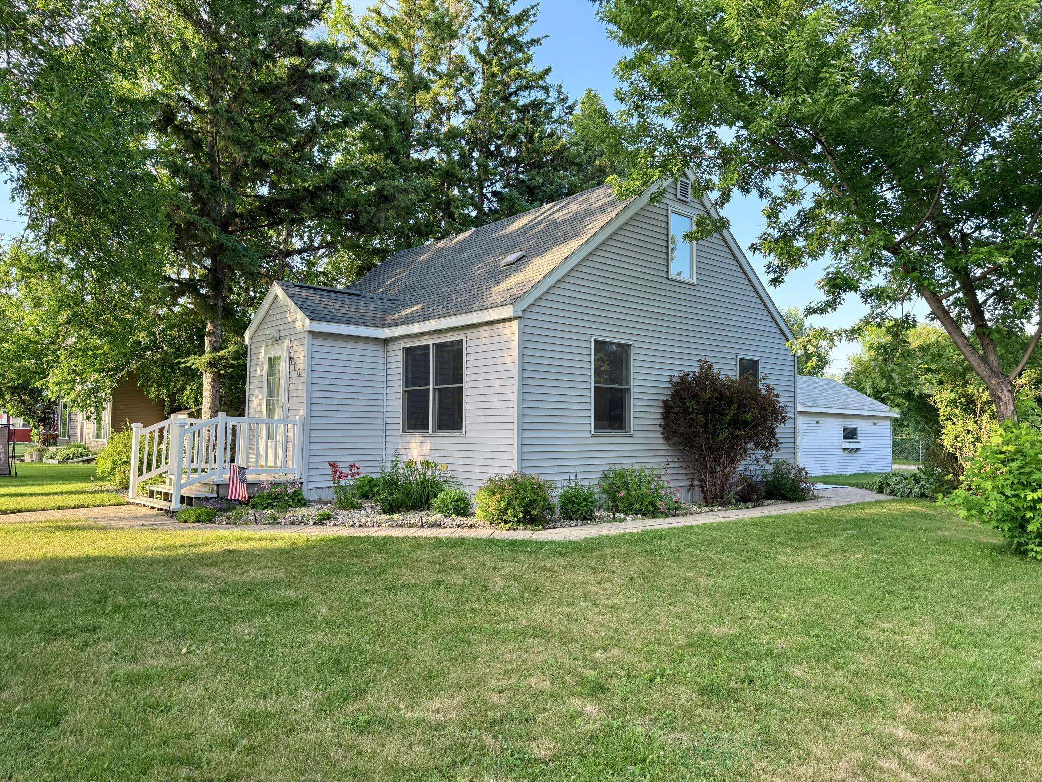 Thief River Falls, MN 56701,910 Tindolph AVE S