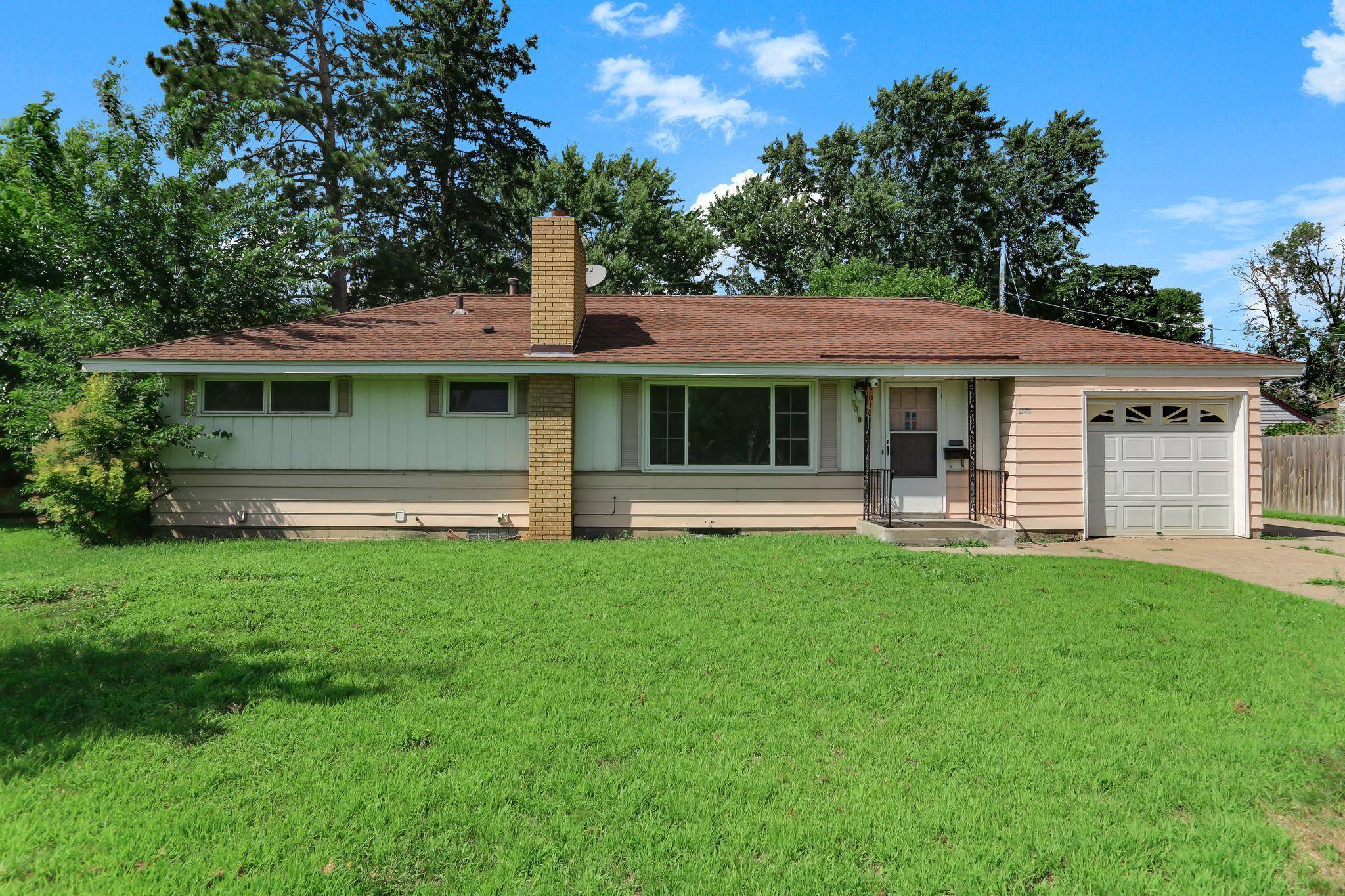 Brooklyn Center, MN 55430,2018 54th AVE N