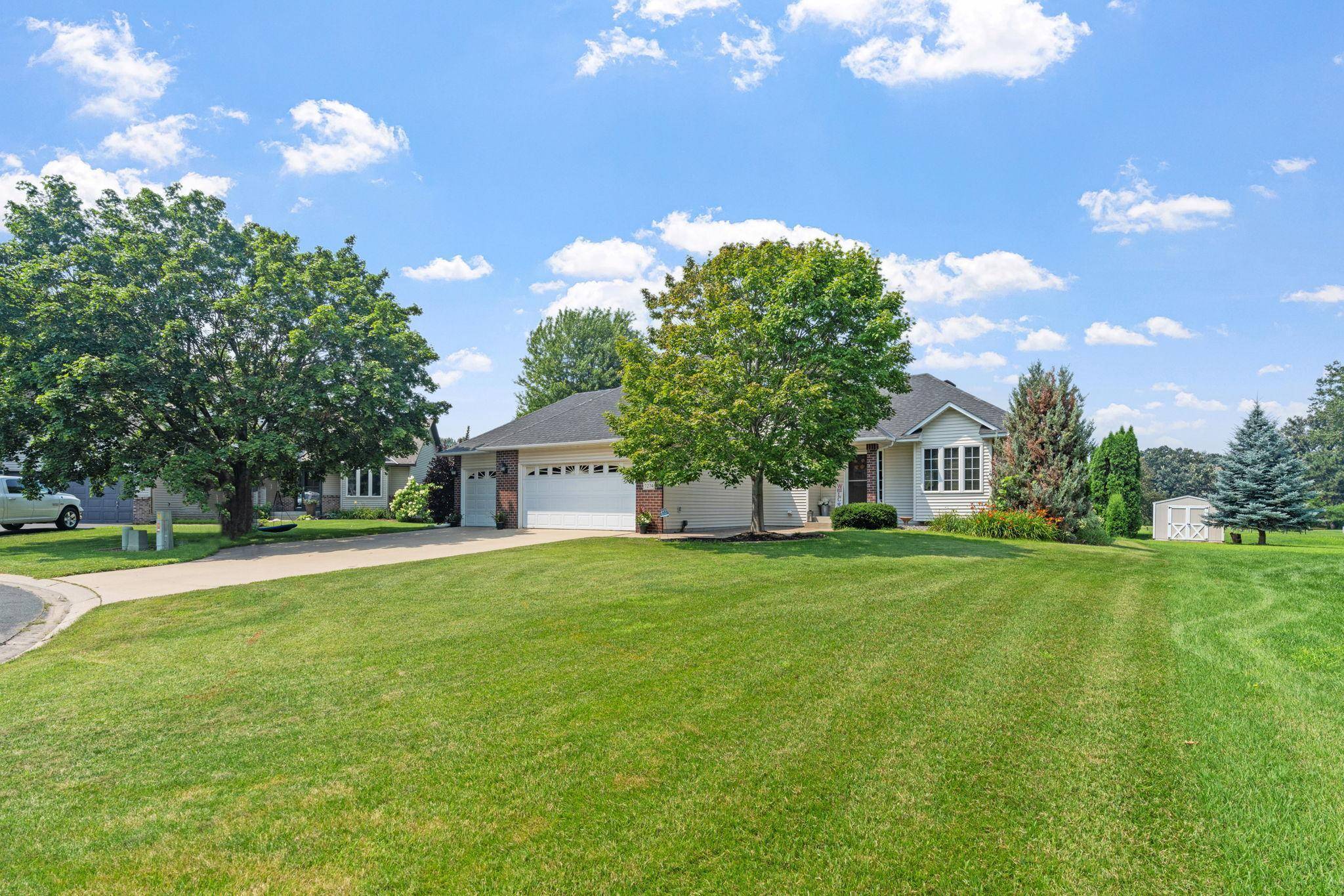 Shakopee, MN 55379,7274 Berkshire CIR