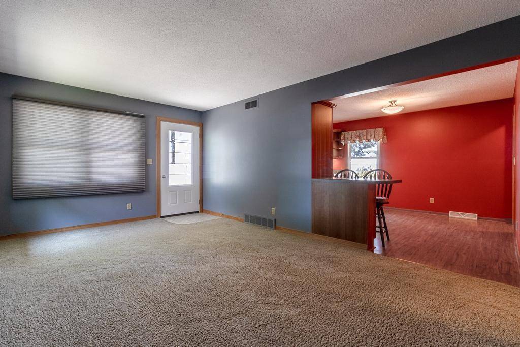 North Mankato, MN 56003,315 Pierce AVE