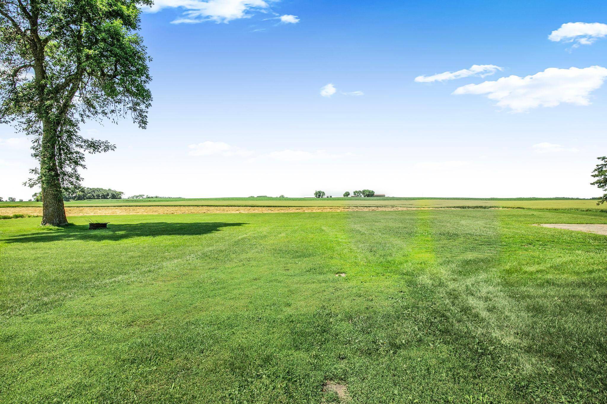 Spring Hill, MN 56352,101 Lake Henry AVE S